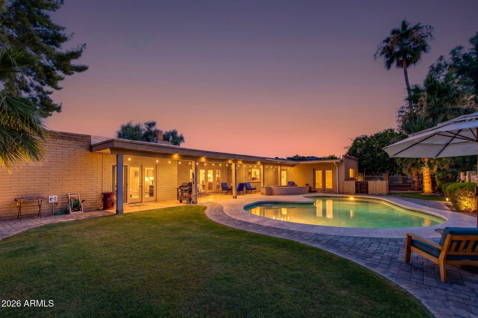 512 W MOON VALLEY Drive, Phoenix, AZ 85023 — photo 13 of 18