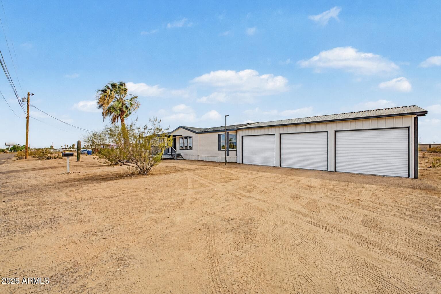 1480 S CHAPARRAL Road, Apache Junction, AZ 85119 — photo 3 of 39