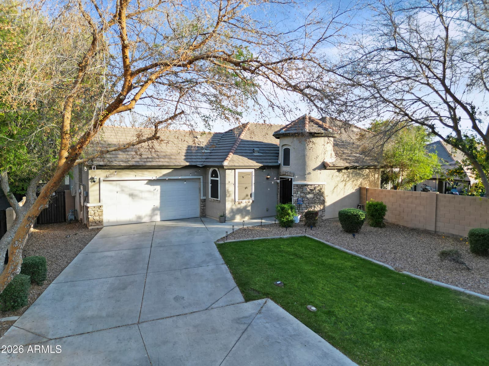 17239 W IRONWOOD Street, Surprise, AZ 85388 — photo 8 of 44