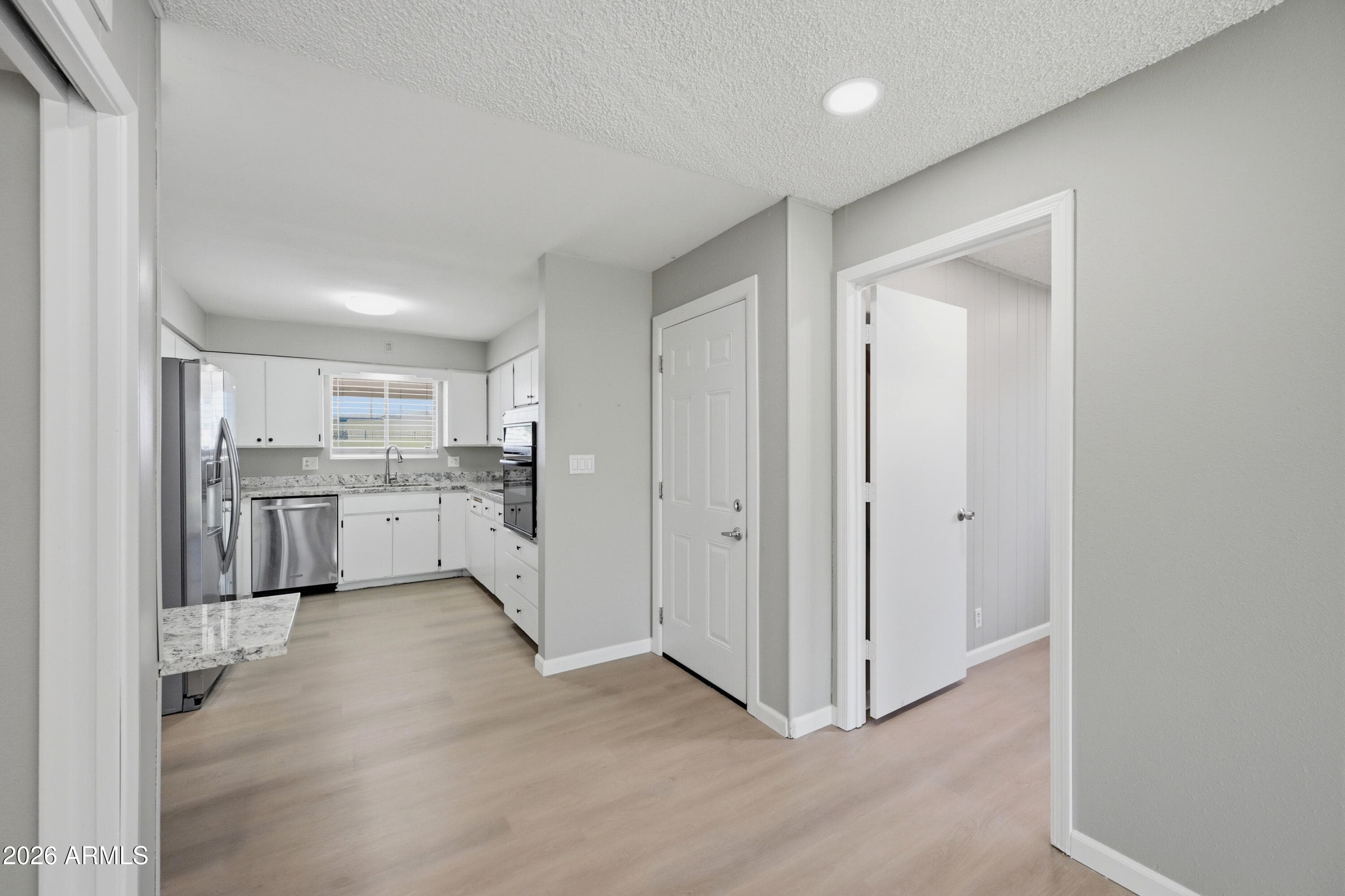 1221 E ELM Street, Phoenix, AZ 85014 — photo 13 of 35