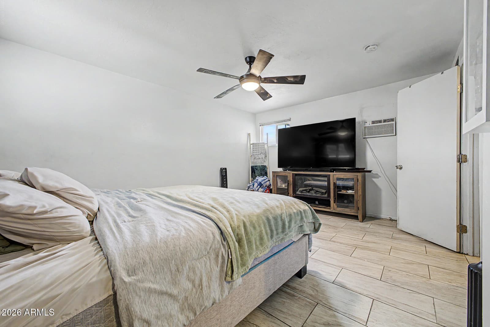 1817 N 38th Drive, Phoenix, AZ 85009 — photo 18 of 34