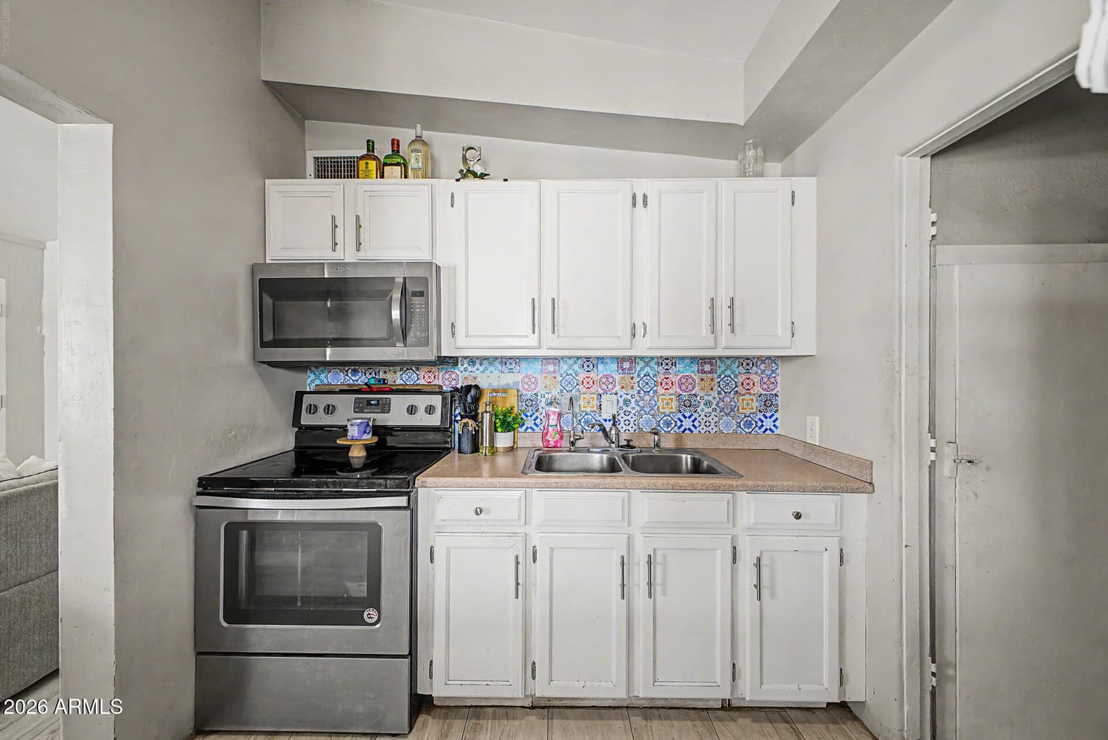 1817 N 38th Drive, Phoenix, AZ 85009 — photo 14 of 34