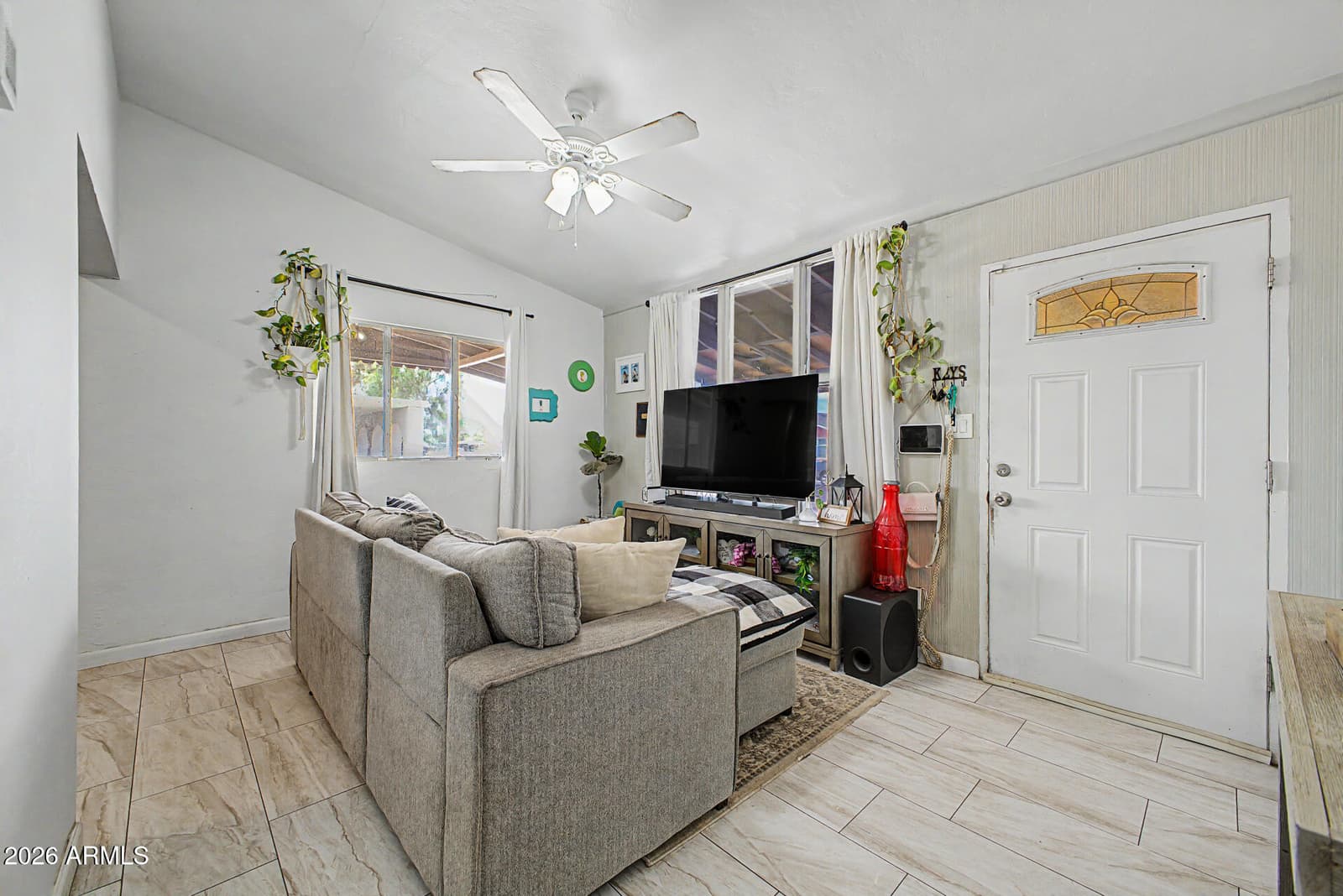 1817 N 38th Drive, Phoenix, AZ 85009 — photo 10 of 34