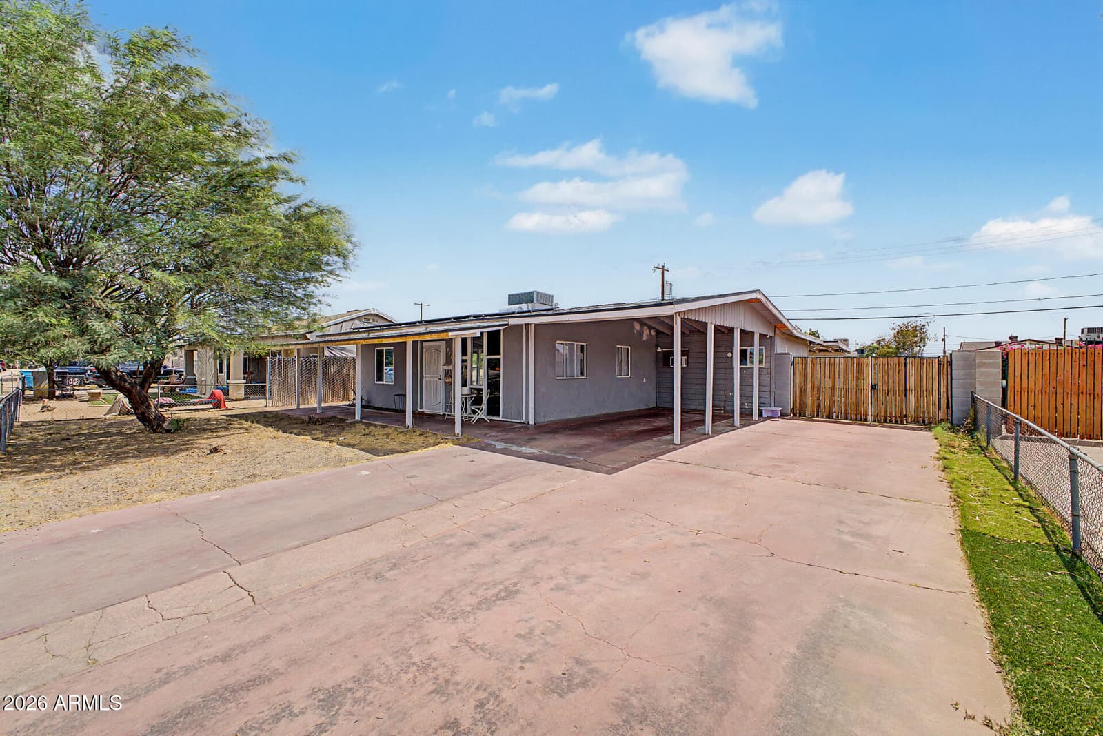 1817 N 38th Drive, Phoenix, AZ 85009 — photo 3 of 34
