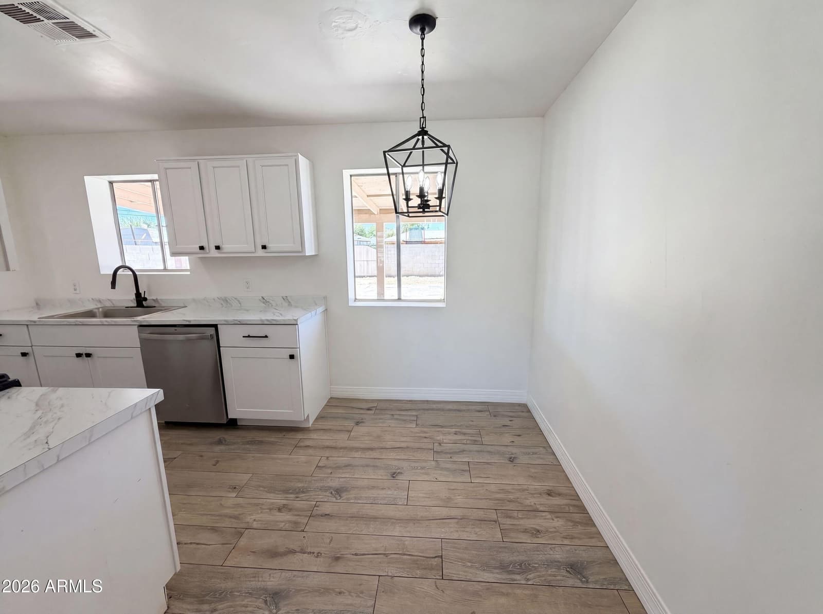 4505 W Clarendon Avenue, Phoenix, AZ 85031 — photo 6 of 20