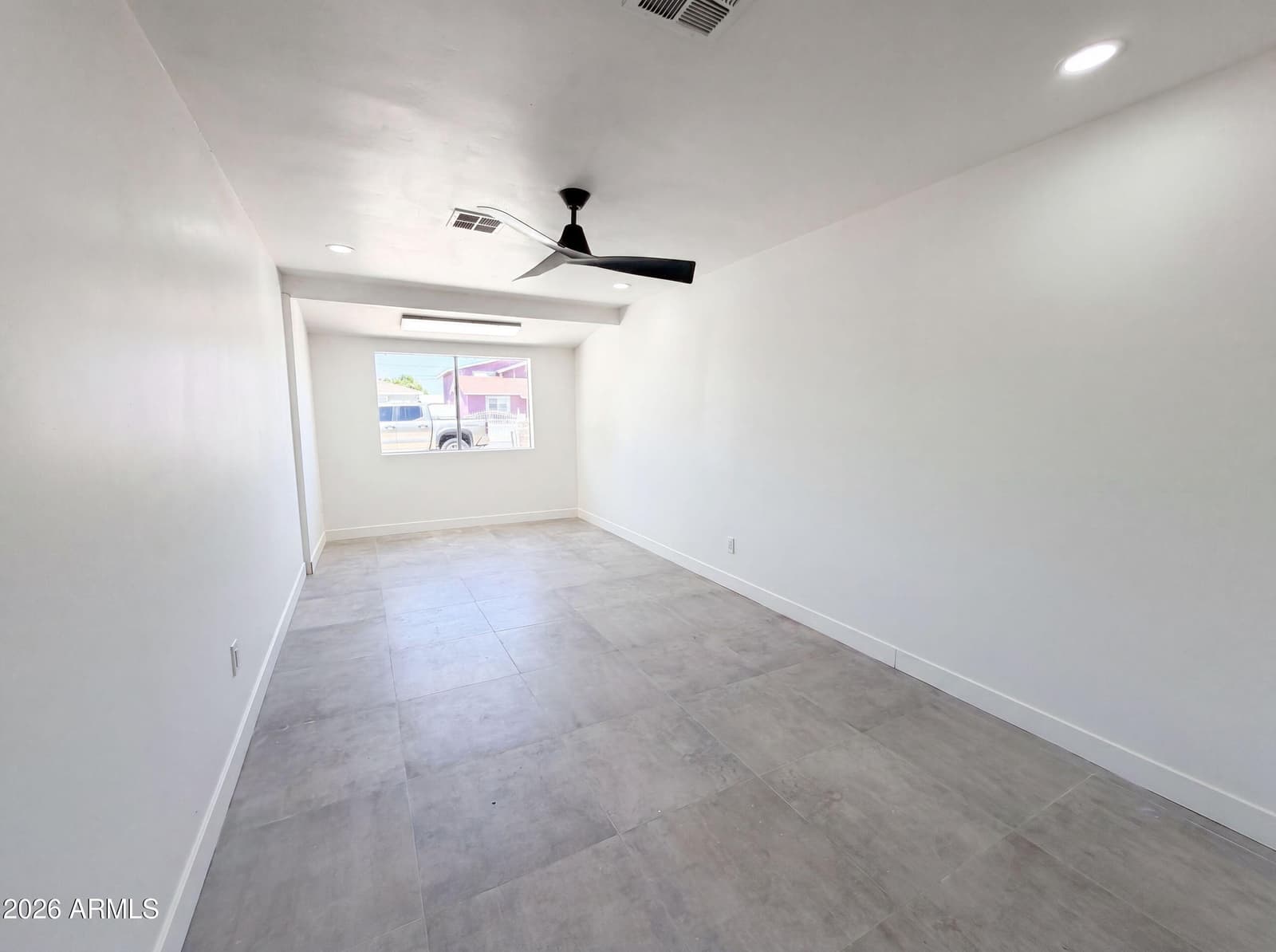 4505 W Clarendon Avenue, Phoenix, AZ 85031 — photo 7 of 20