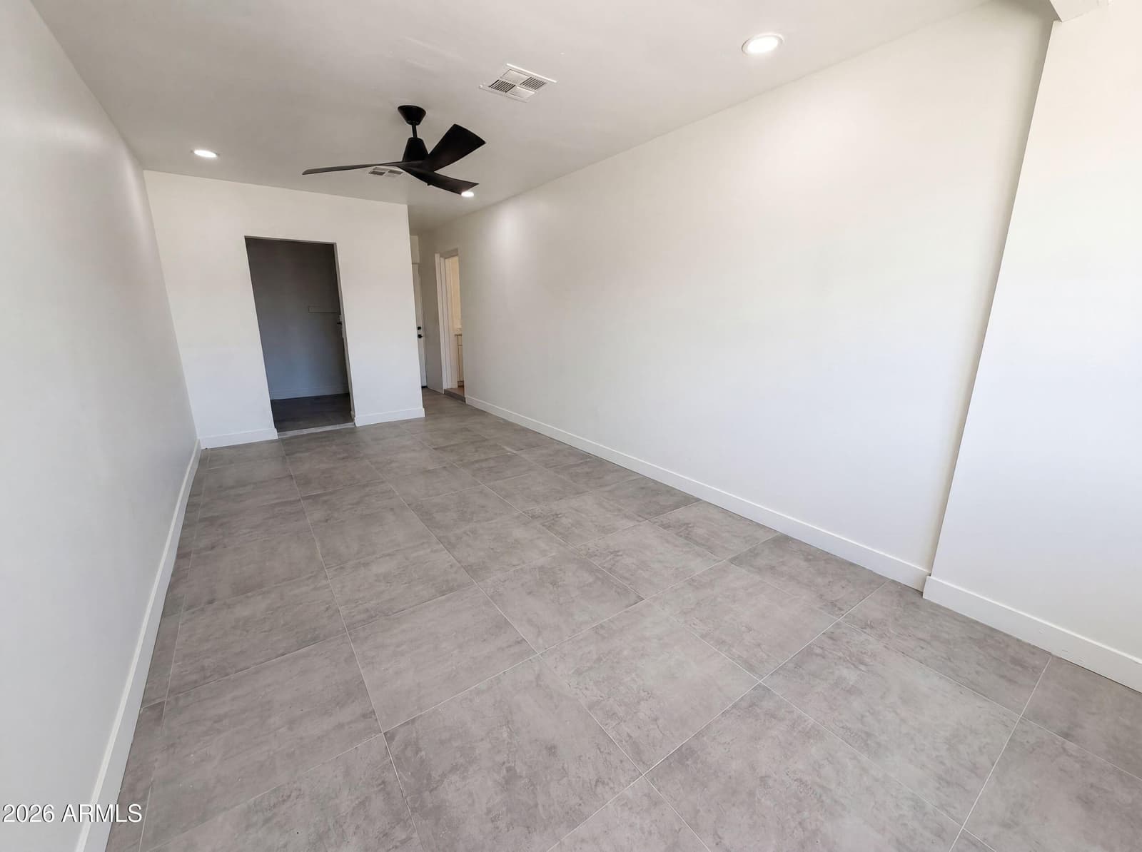 4505 W Clarendon Avenue, Phoenix, AZ 85031 — photo 8 of 20