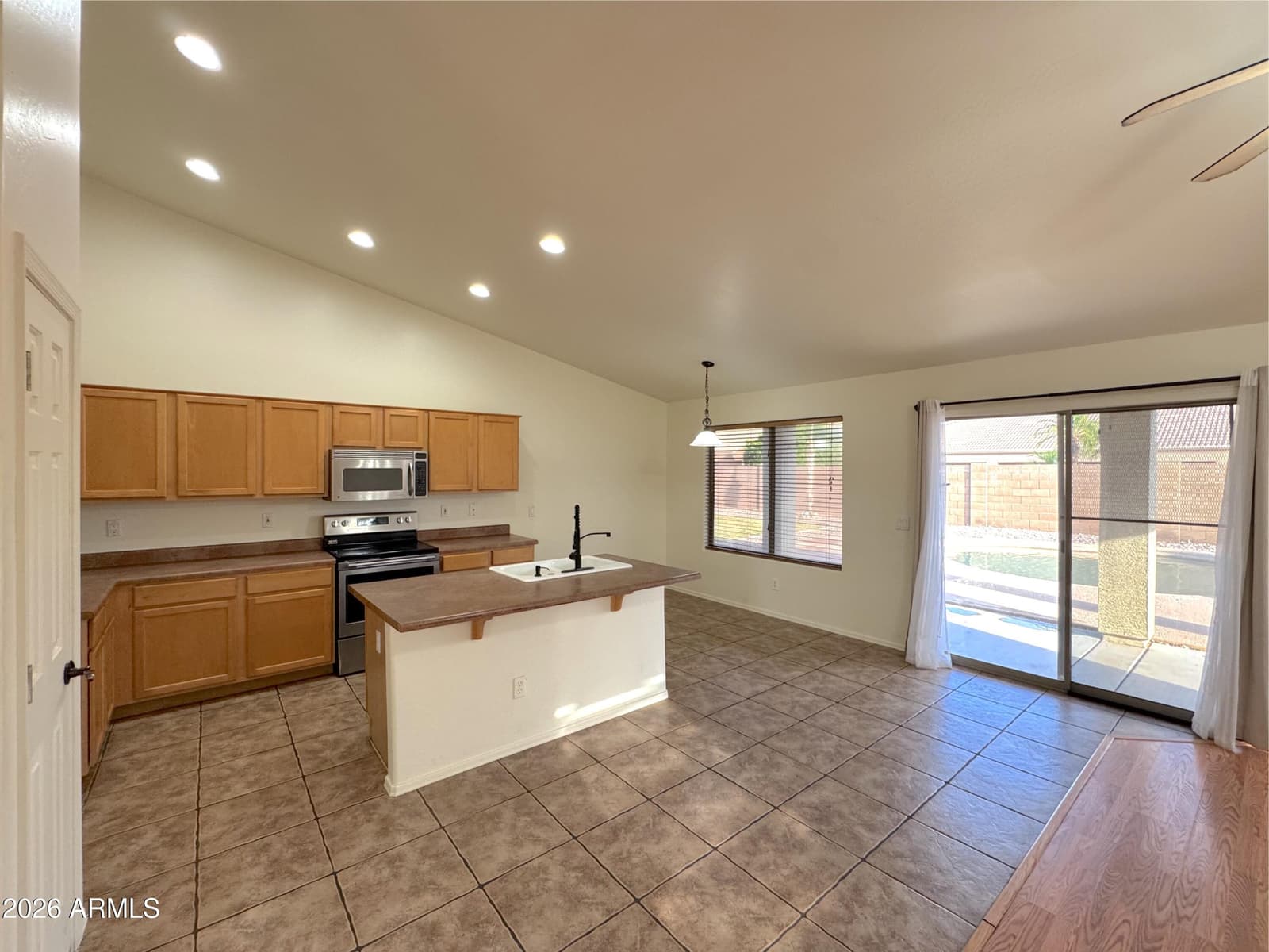 8621 E OLLA Avenue, Mesa, AZ 85212 — photo 10 of 25