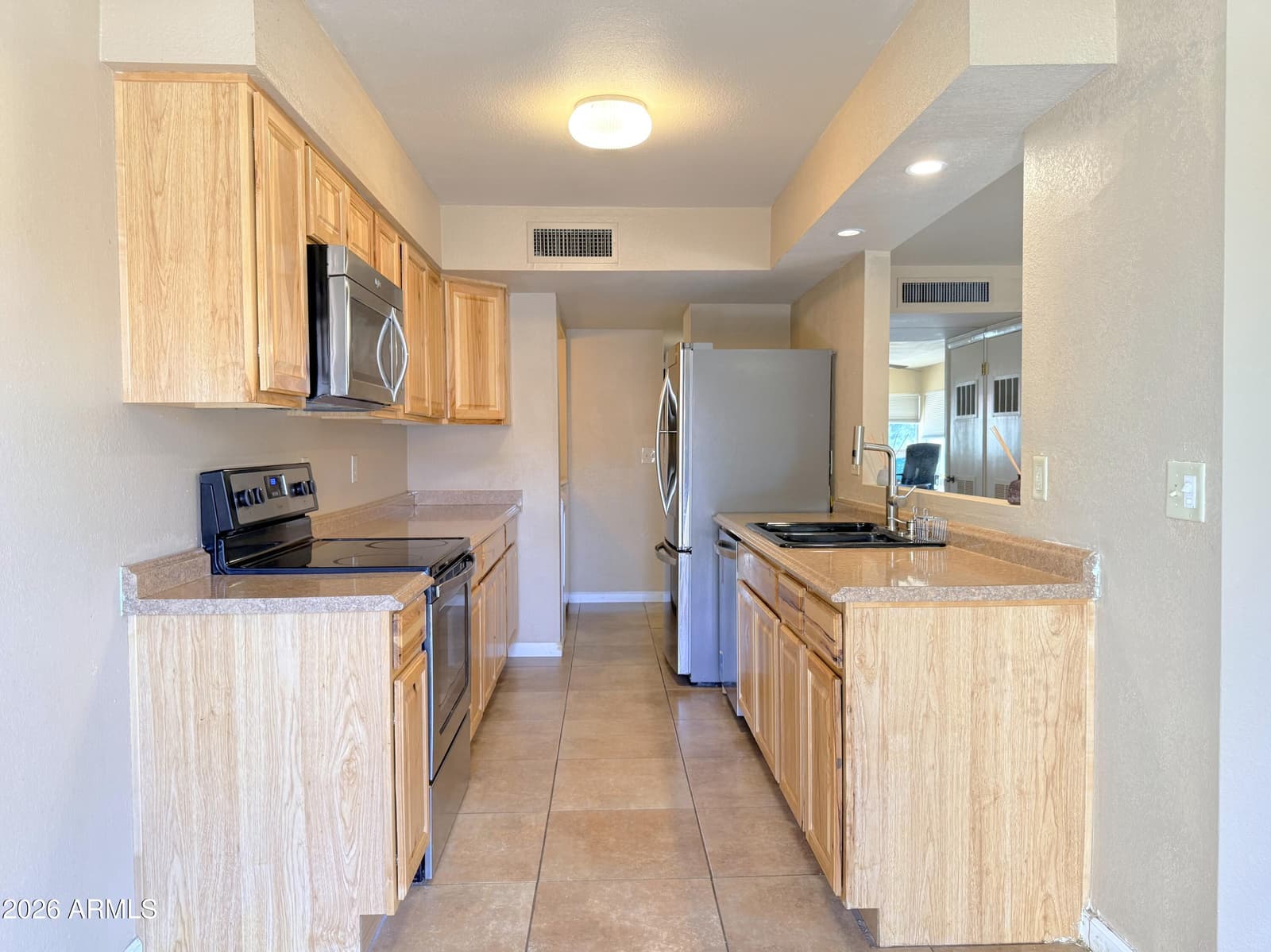 5625 S ADMIRALTY Court E E, Tempe, AZ 85283 — photo 4 of 21
