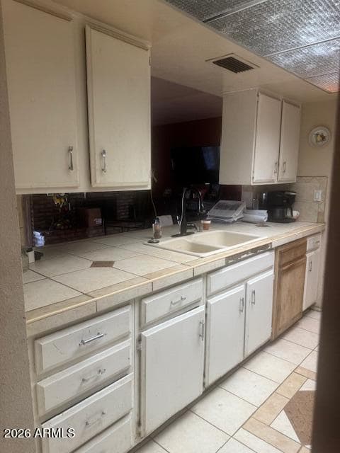 11827 S 45TH Avenue, Laveen, AZ 85339 — photo 8 of 24
