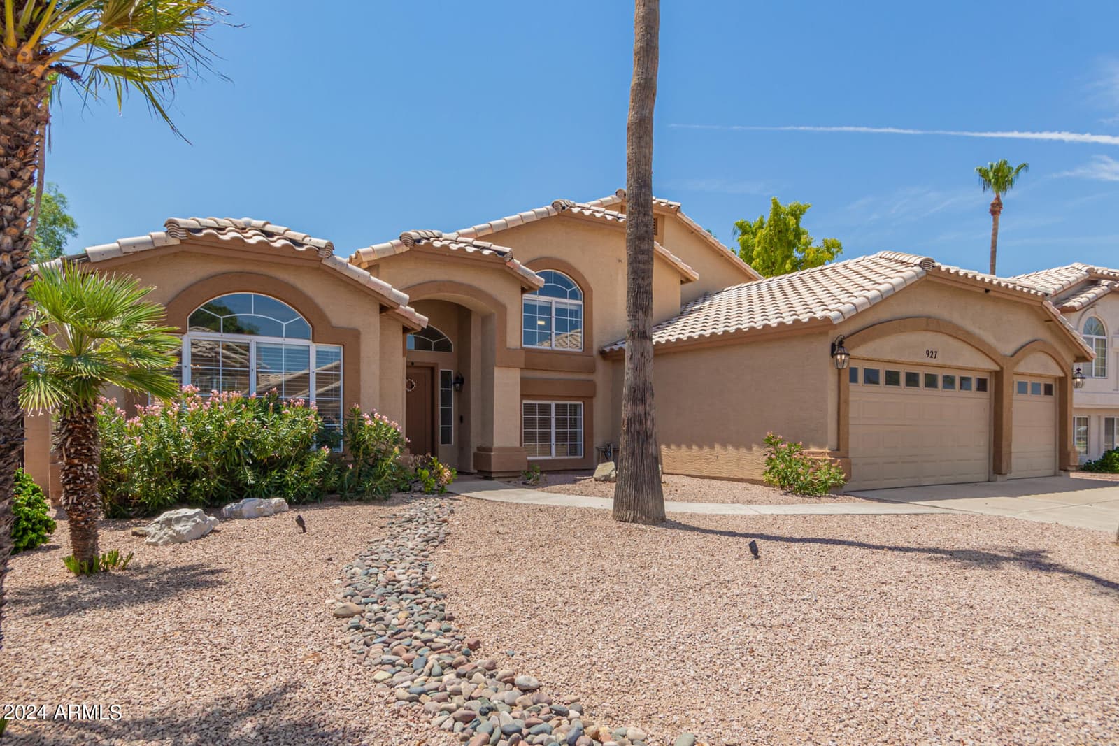 927 W Grand Caymen Drive, Gilbert, AZ 85233 — photo 3 of 43
