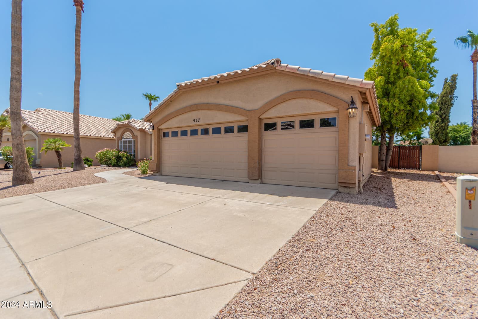 927 W Grand Caymen Drive, Gilbert, AZ 85233 — photo 4 of 43