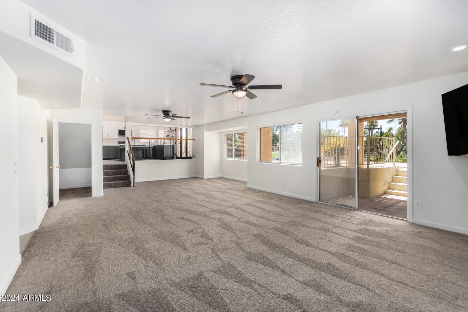 927 W Grand Caymen Drive, Gilbert, AZ 85233 — photo 10 of 43