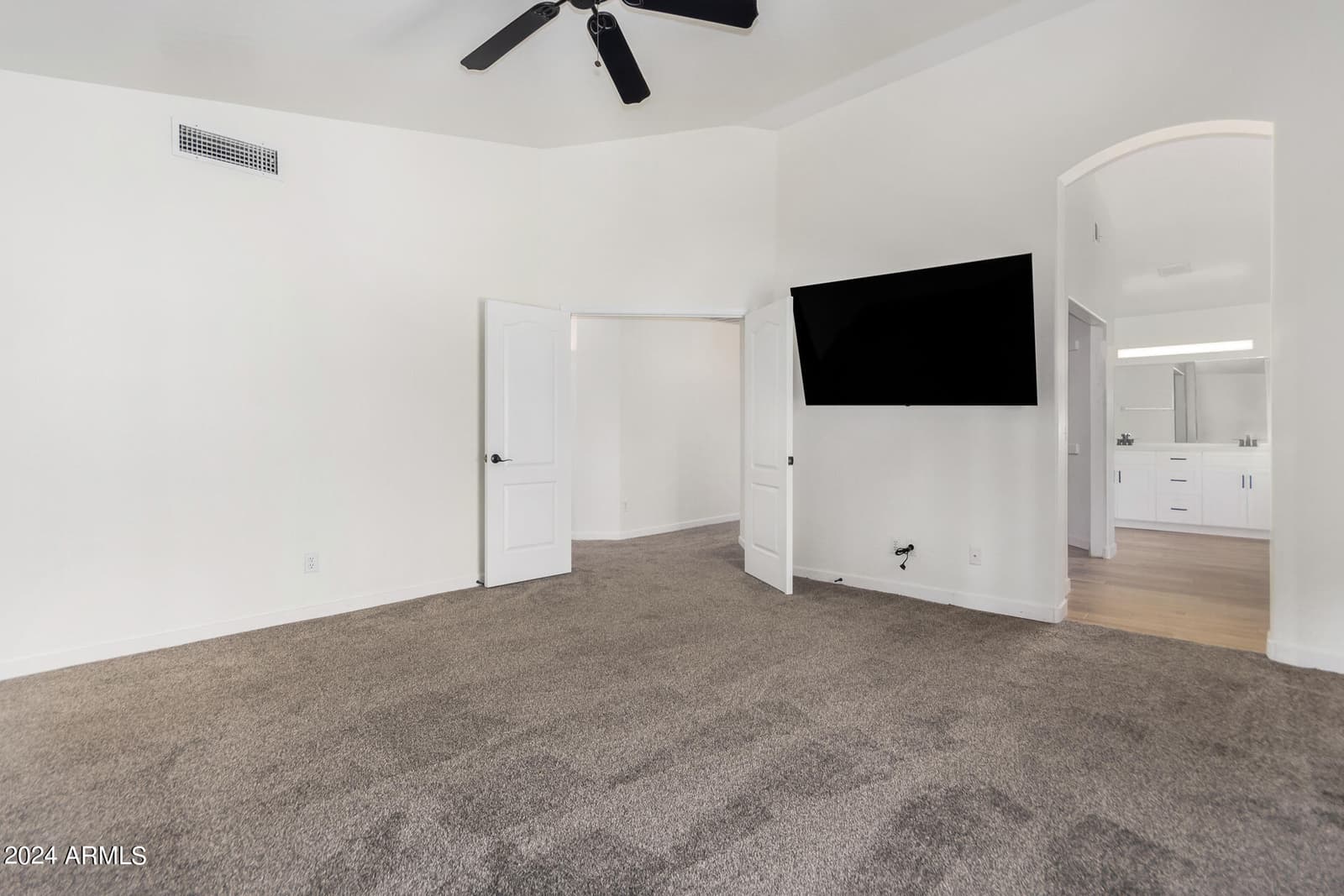 927 W Grand Caymen Drive, Gilbert, AZ 85233 — photo 19 of 43