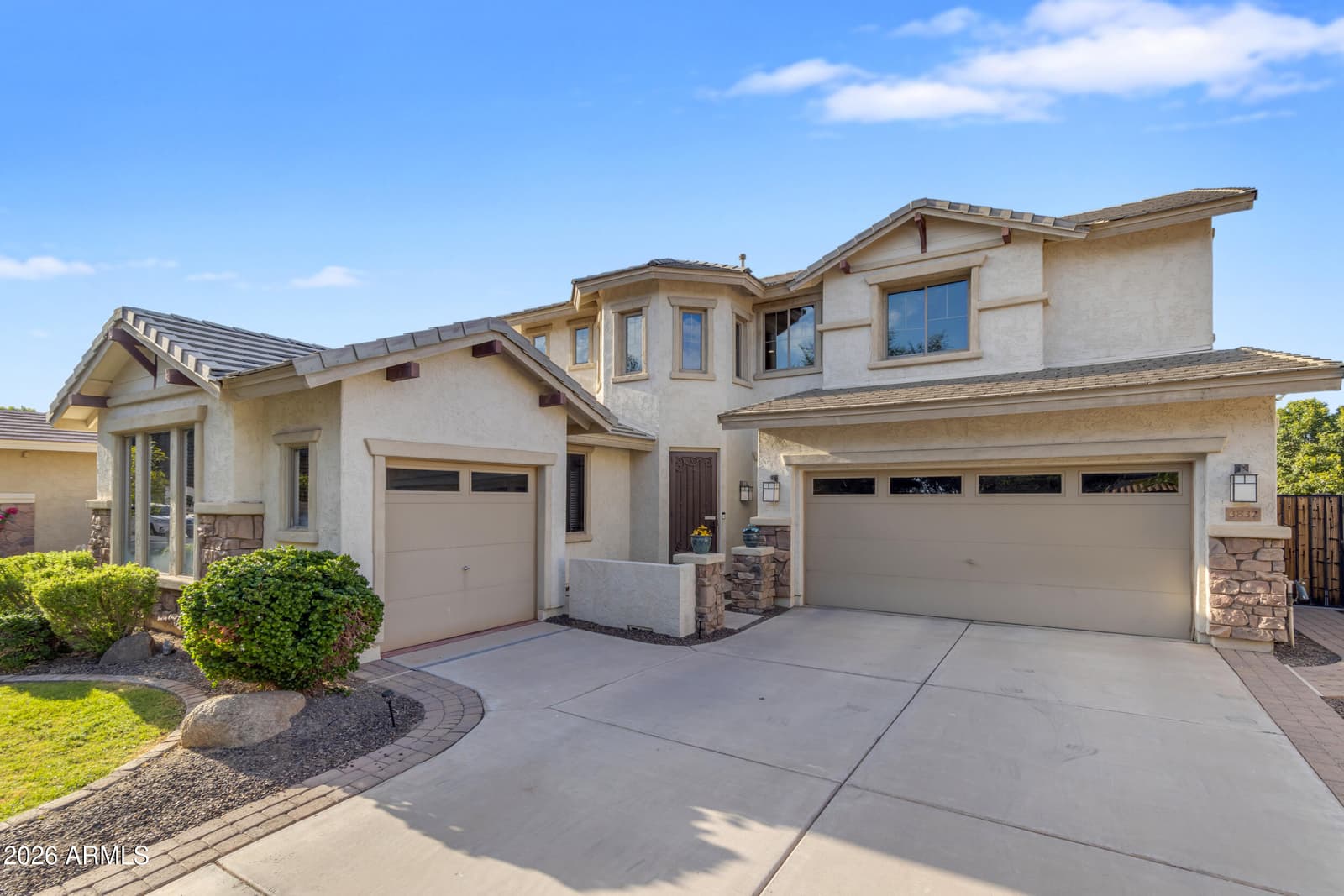 3832 E OLD STONE Circle N, Chandler, AZ 85249 — photo 4 of 59