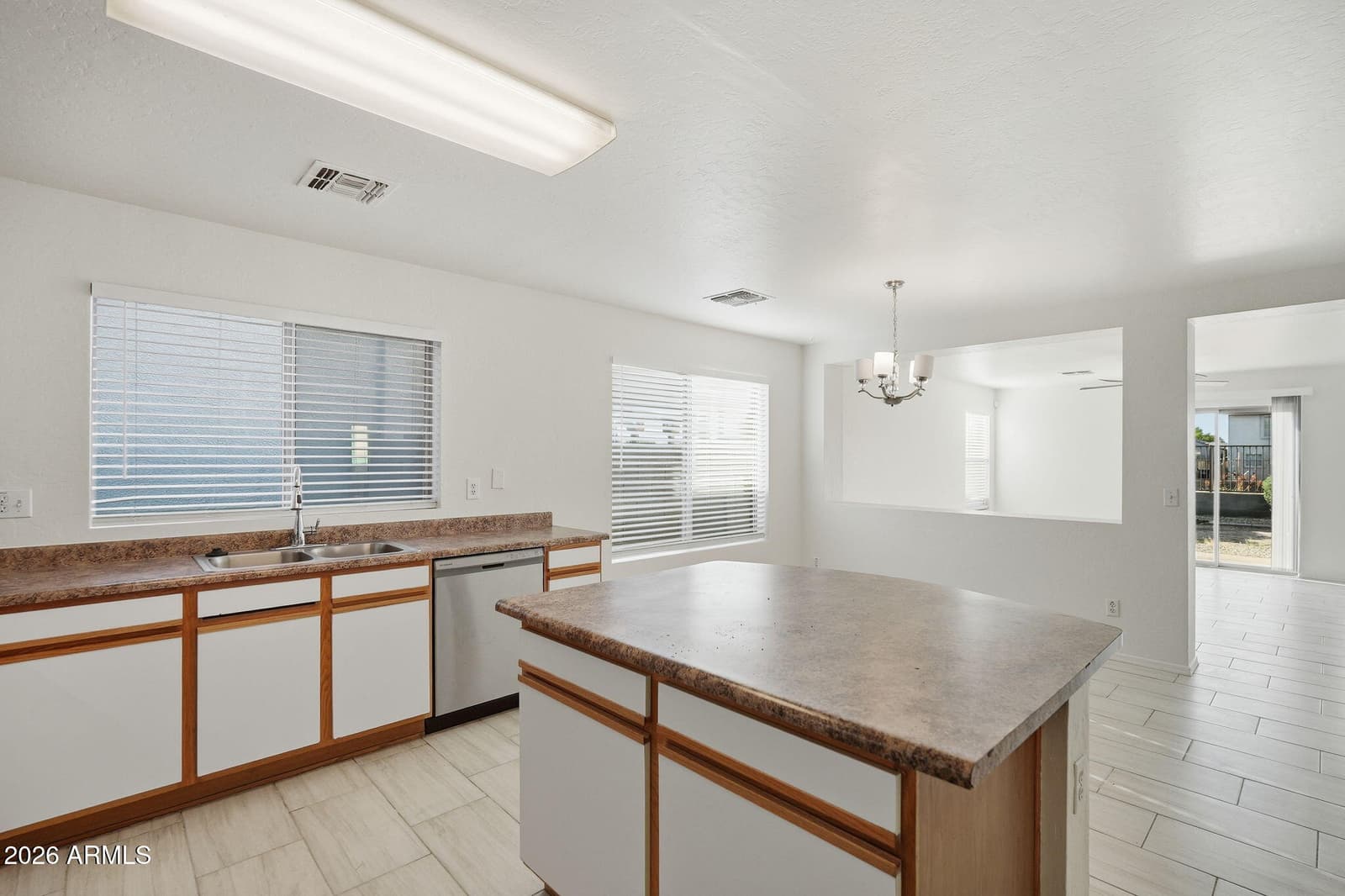 3122 W PARK Street, Phoenix, AZ 85041 — photo 7 of 29
