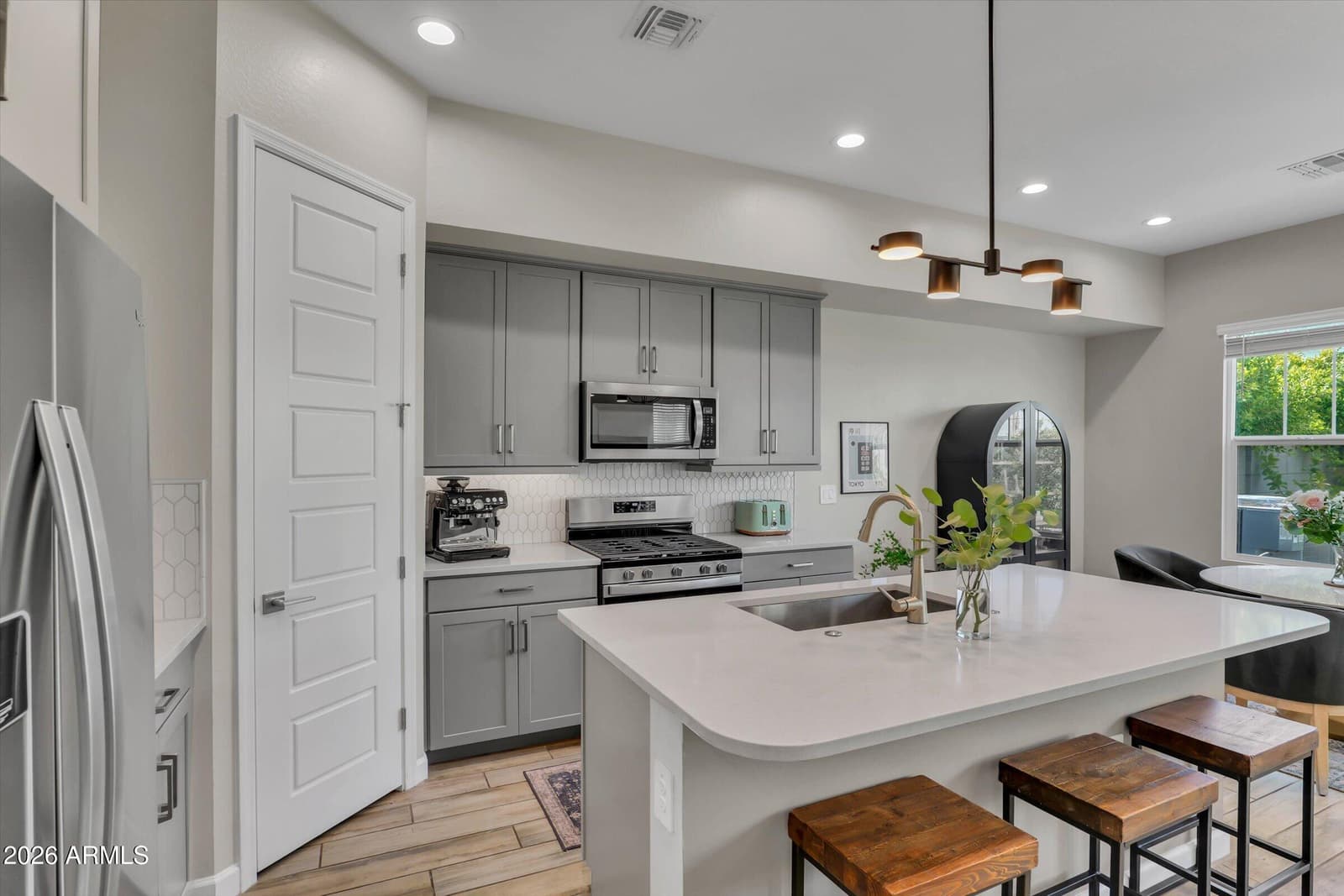 5057 E WOODRIDGE Drive, Scottsdale, AZ 85254 — photo 8 of 61