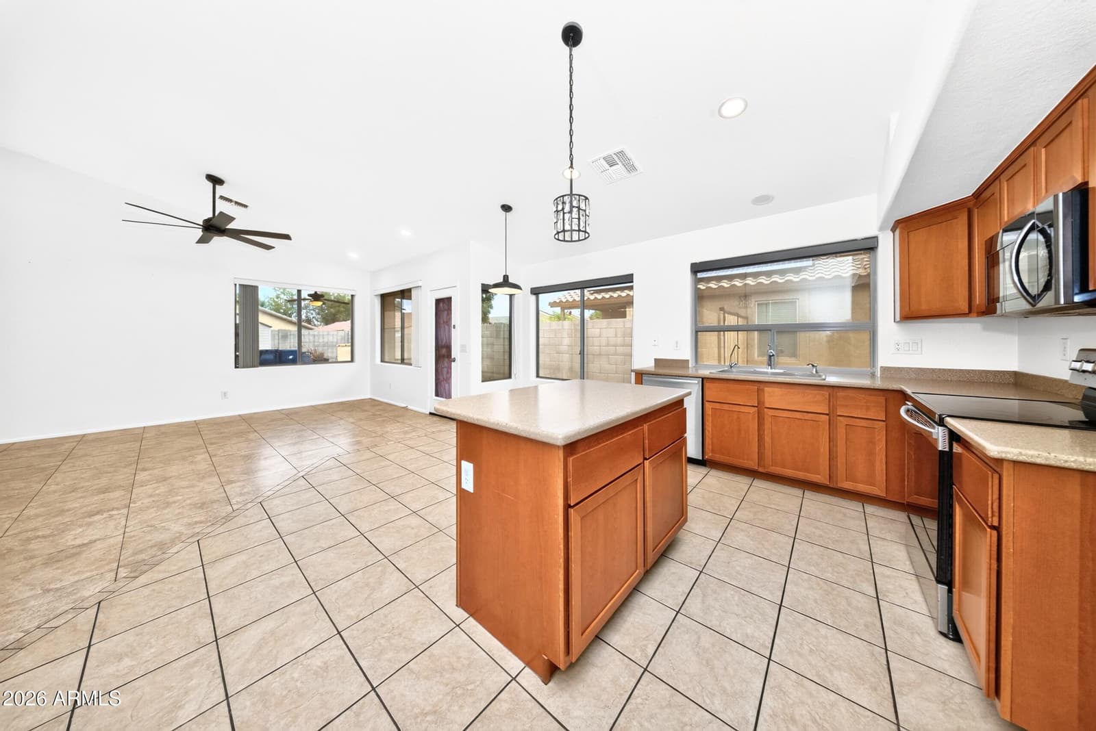 5016 S ROVEY Parkway, Buckeye, AZ 85326 — photo 10 of 31