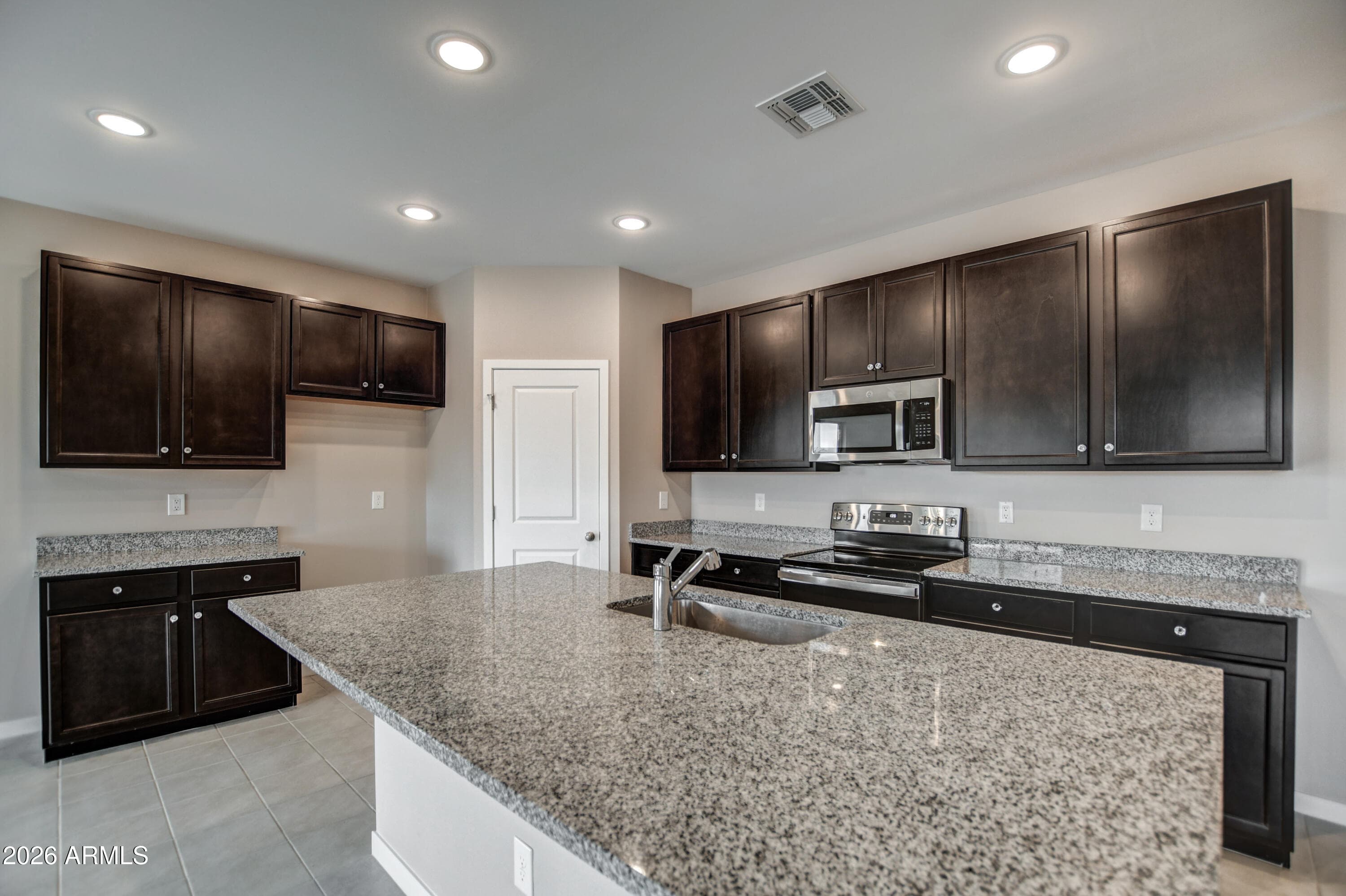 42420 W ROJO Street, Maricopa, AZ 85138 — photo 8 of 53