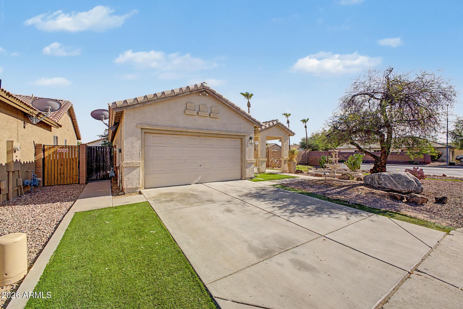 11197 W CORONADO Road, Avondale, AZ 85392 — photo 3 of 32