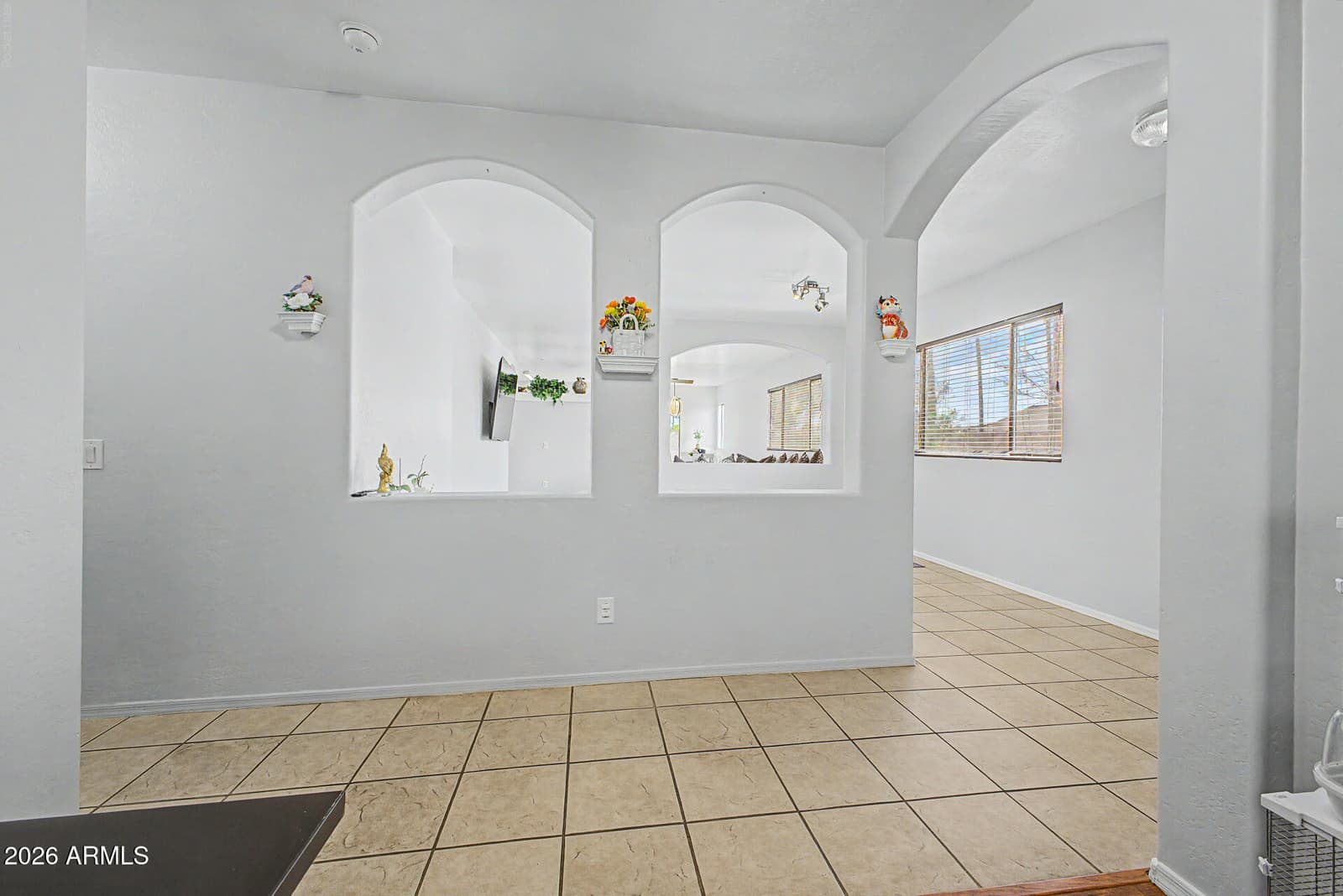11197 W CORONADO Road, Avondale, AZ 85392 — photo 5 of 32