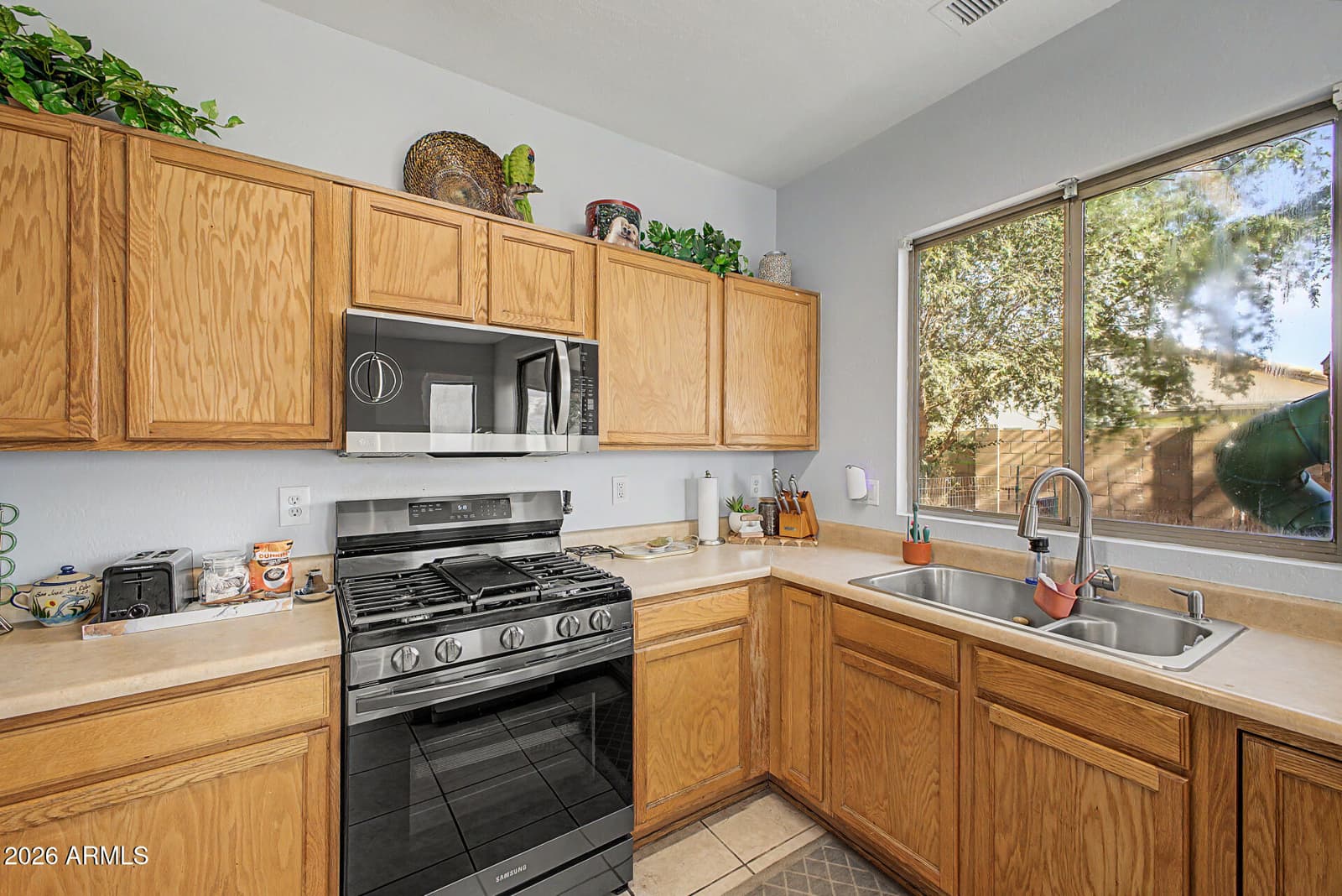 11197 W CORONADO Road, Avondale, AZ 85392 — photo 14 of 32