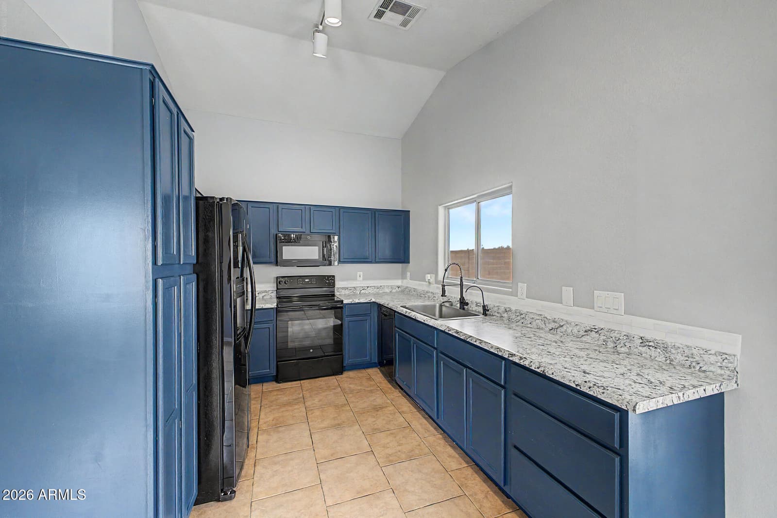 9234 W BERYL Avenue, Peoria, AZ 85345 — photo 10 of 26