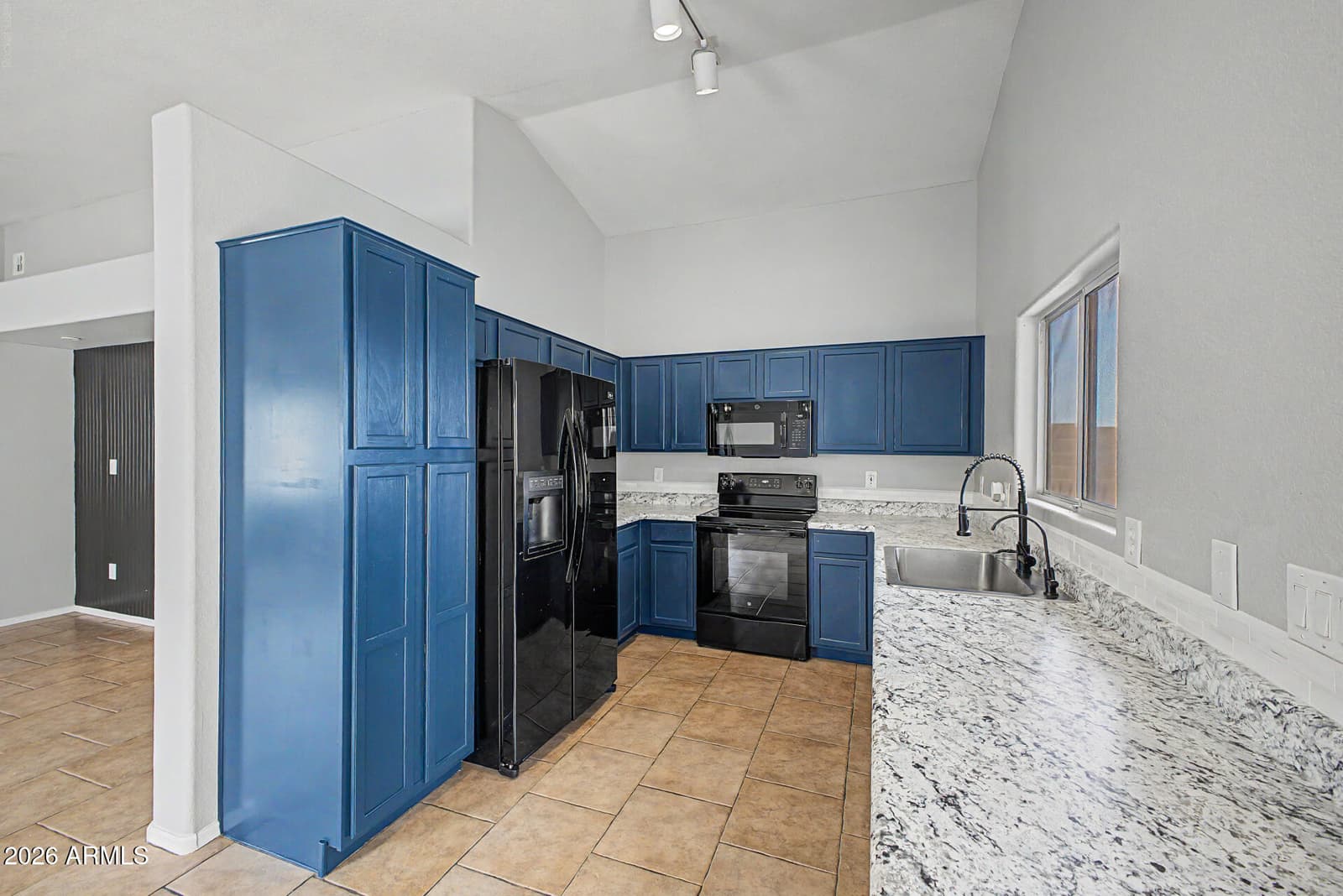 9234 W BERYL Avenue, Peoria, AZ 85345 — photo 11 of 26