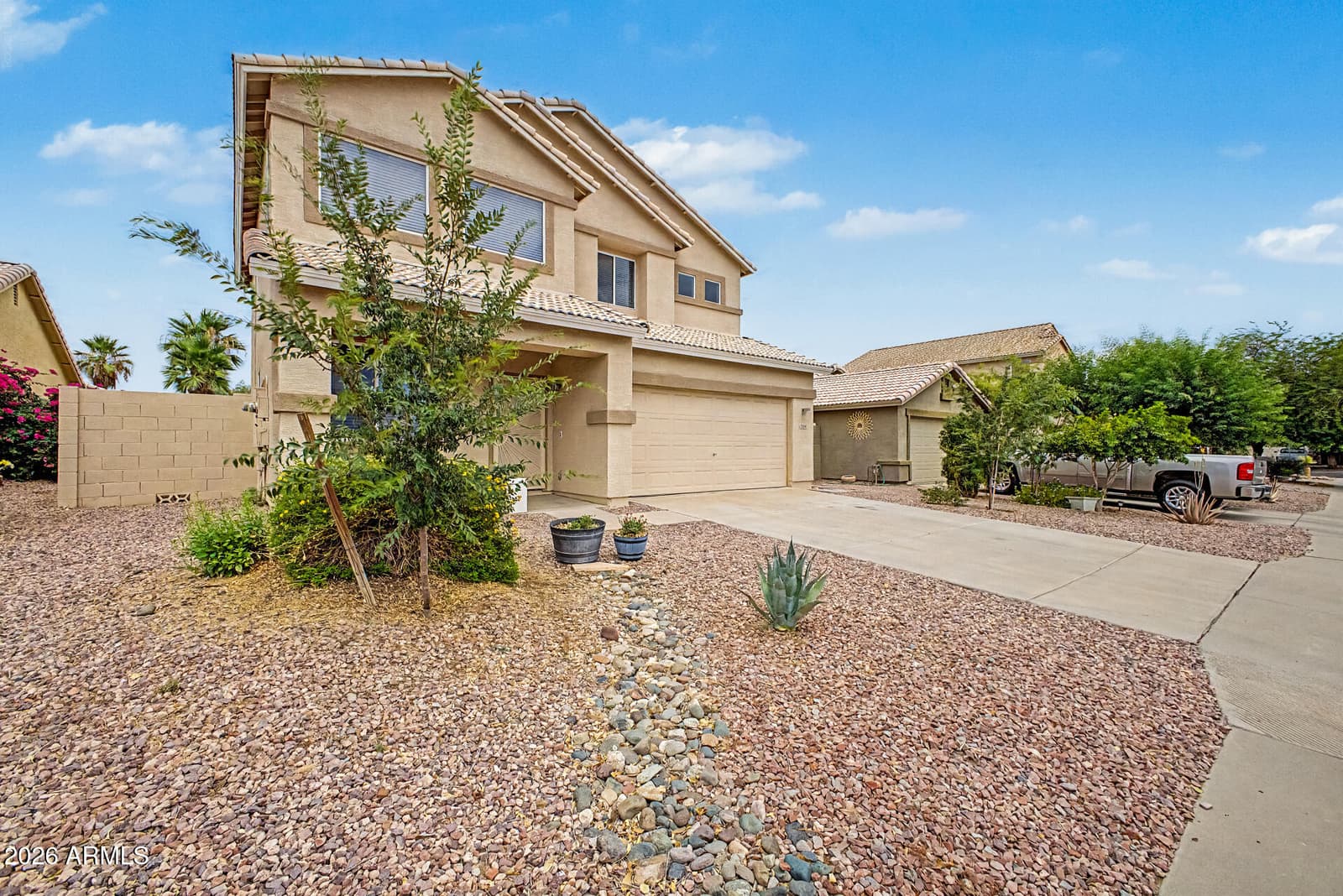 15338 W MAUNA LOA Lane, Surprise, AZ 85379 — photo 6 of 39