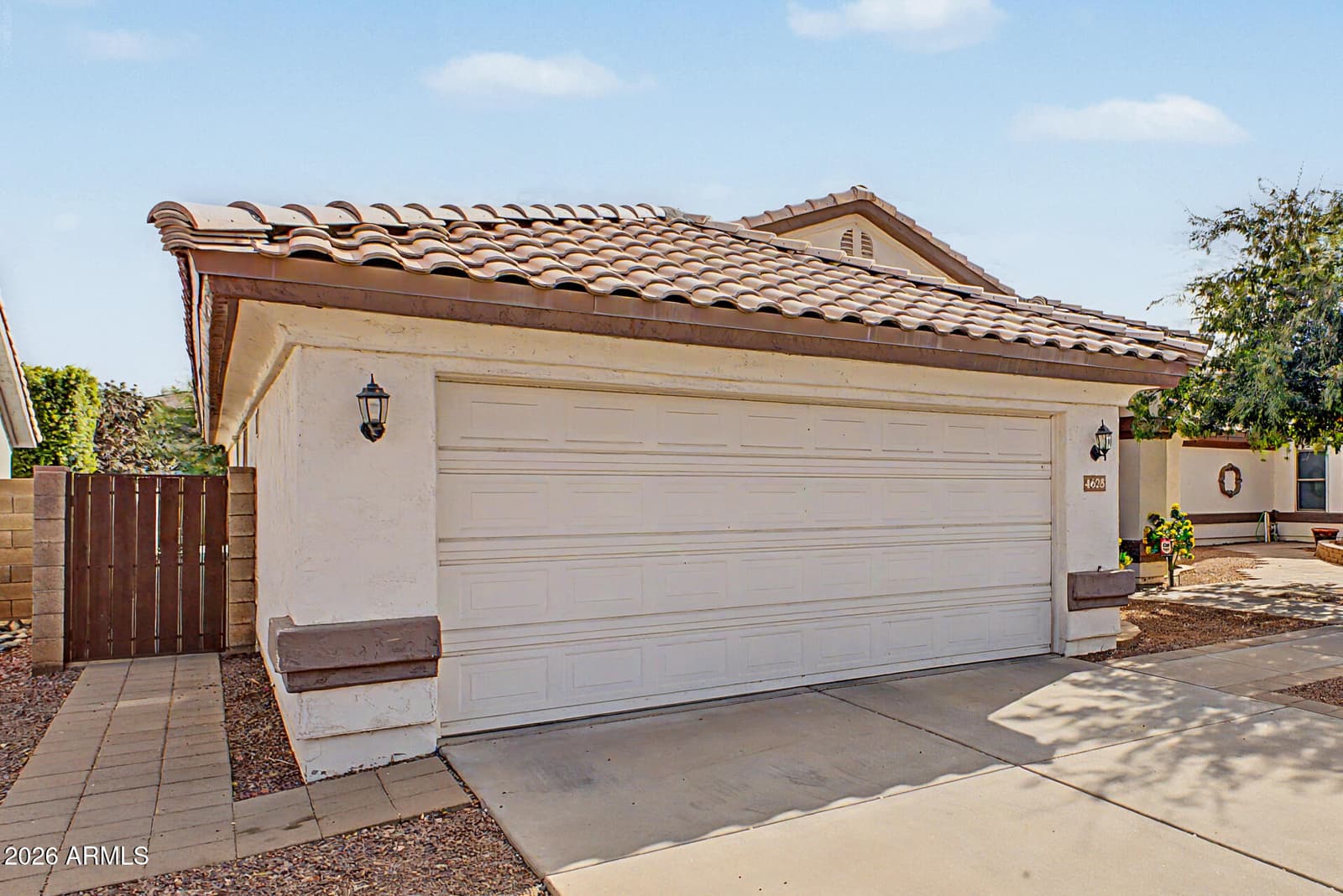 4625 E LAVENDER Lane, Phoenix, AZ 85044 — photo 5 of 35
