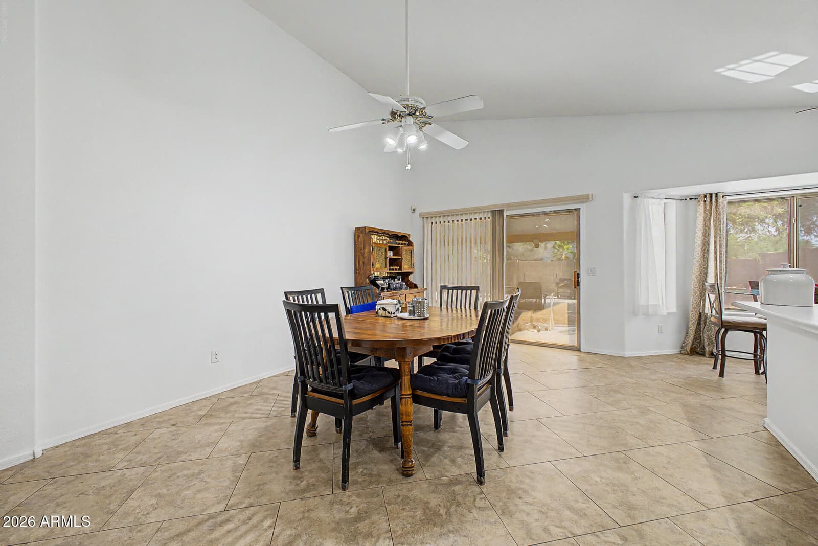 4625 E LAVENDER Lane, Phoenix, AZ 85044 — photo 9 of 35