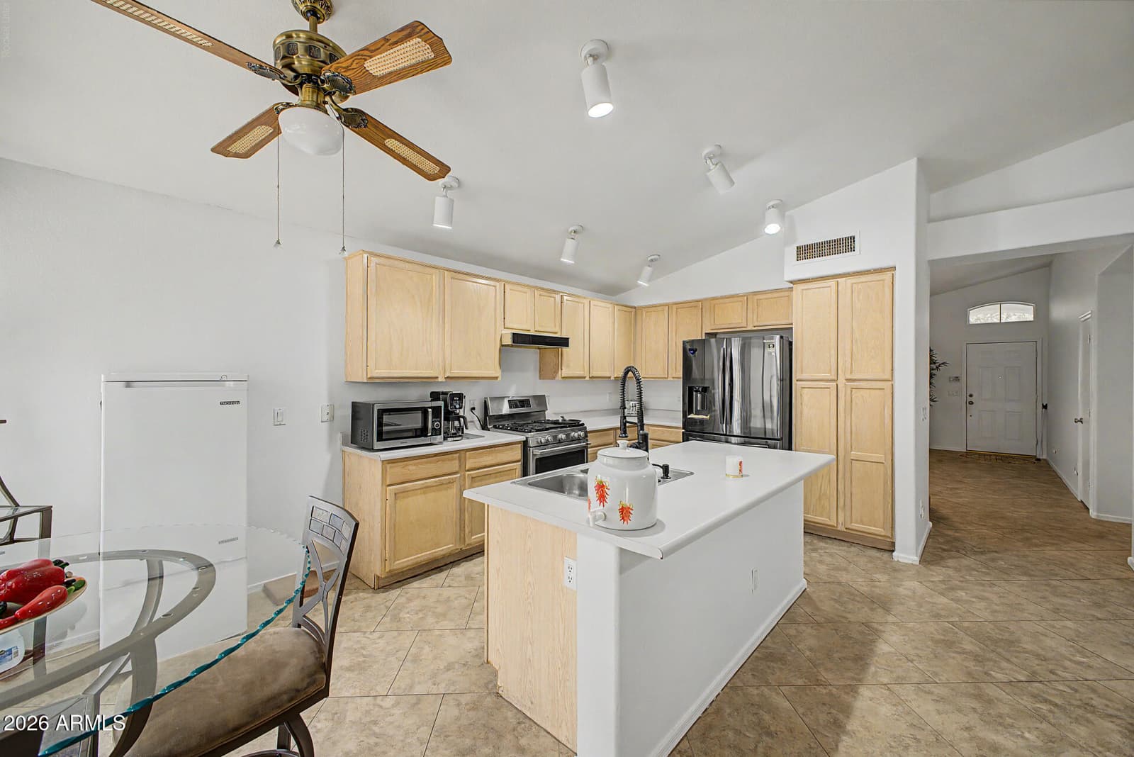 4625 E LAVENDER Lane, Phoenix, AZ 85044 — photo 11 of 35