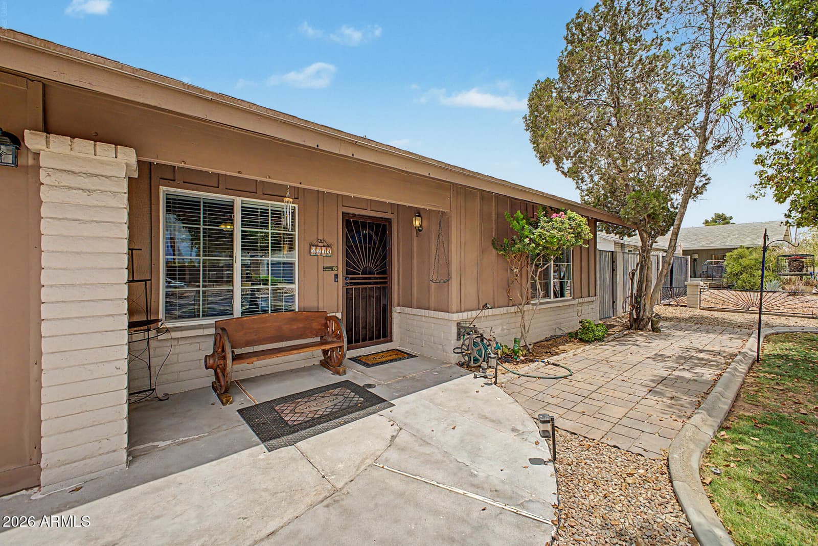 2214 E HOLMES Avenue, Mesa, AZ 85204 — photo 4 of 51