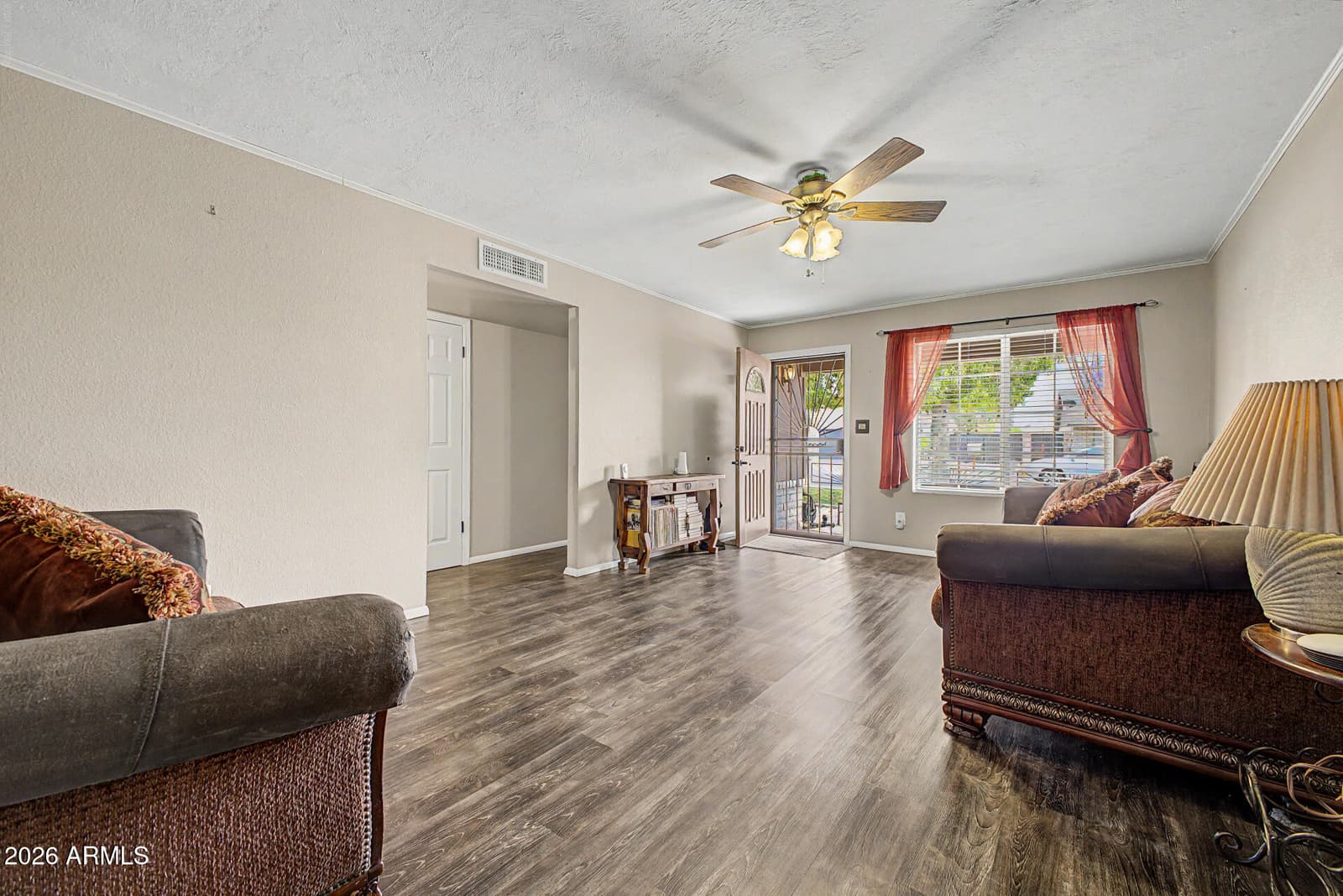 2214 E HOLMES Avenue, Mesa, AZ 85204 — photo 10 of 51