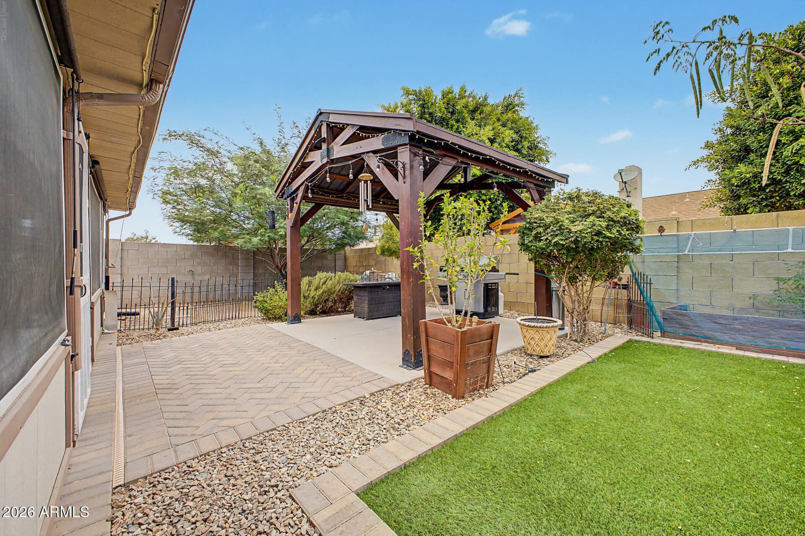 2214 E HOLMES Avenue, Mesa, AZ 85204 — photo 35 of 51