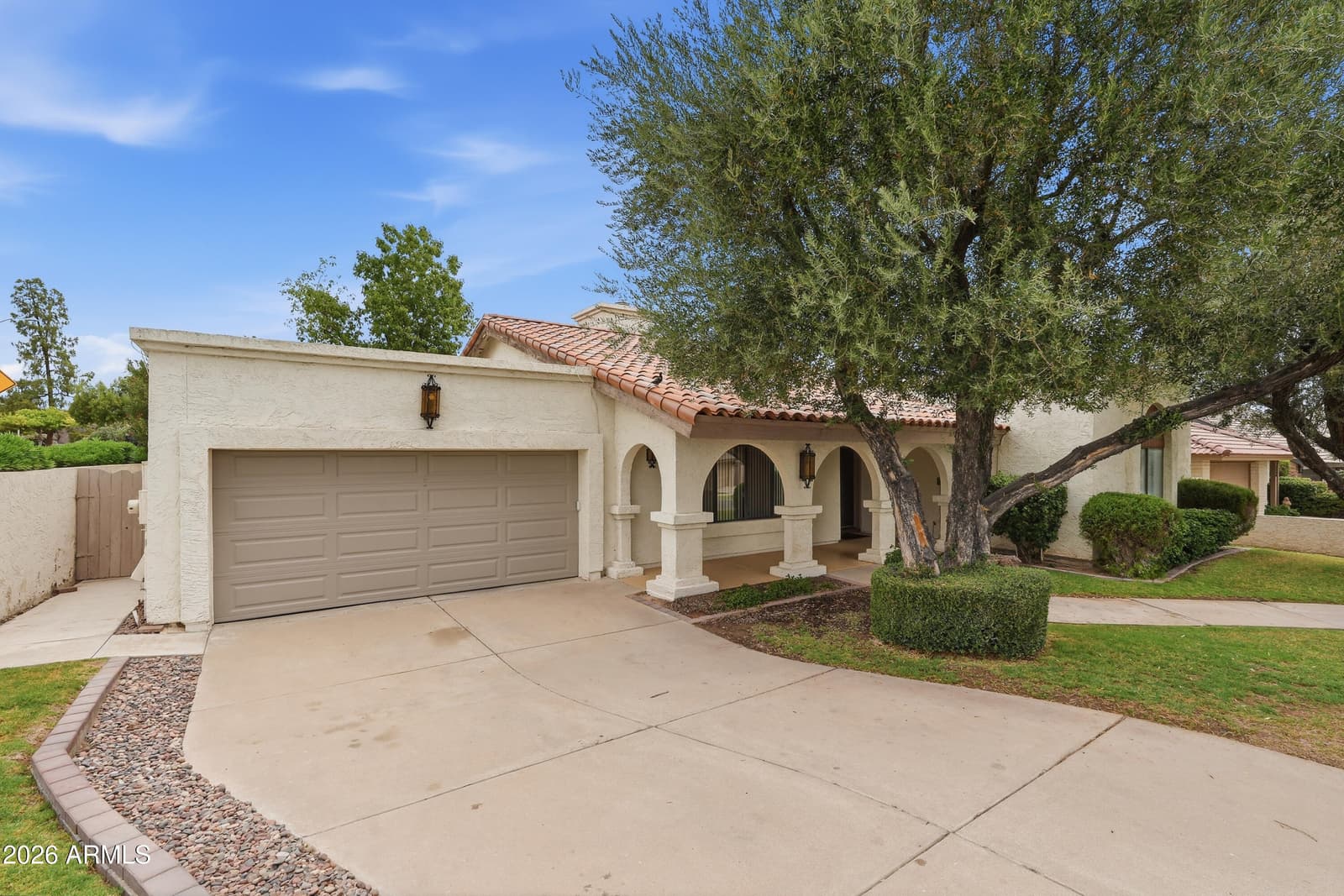 1204 E COMMODORE Place, Tempe, AZ 85283 — photo 2 of 21