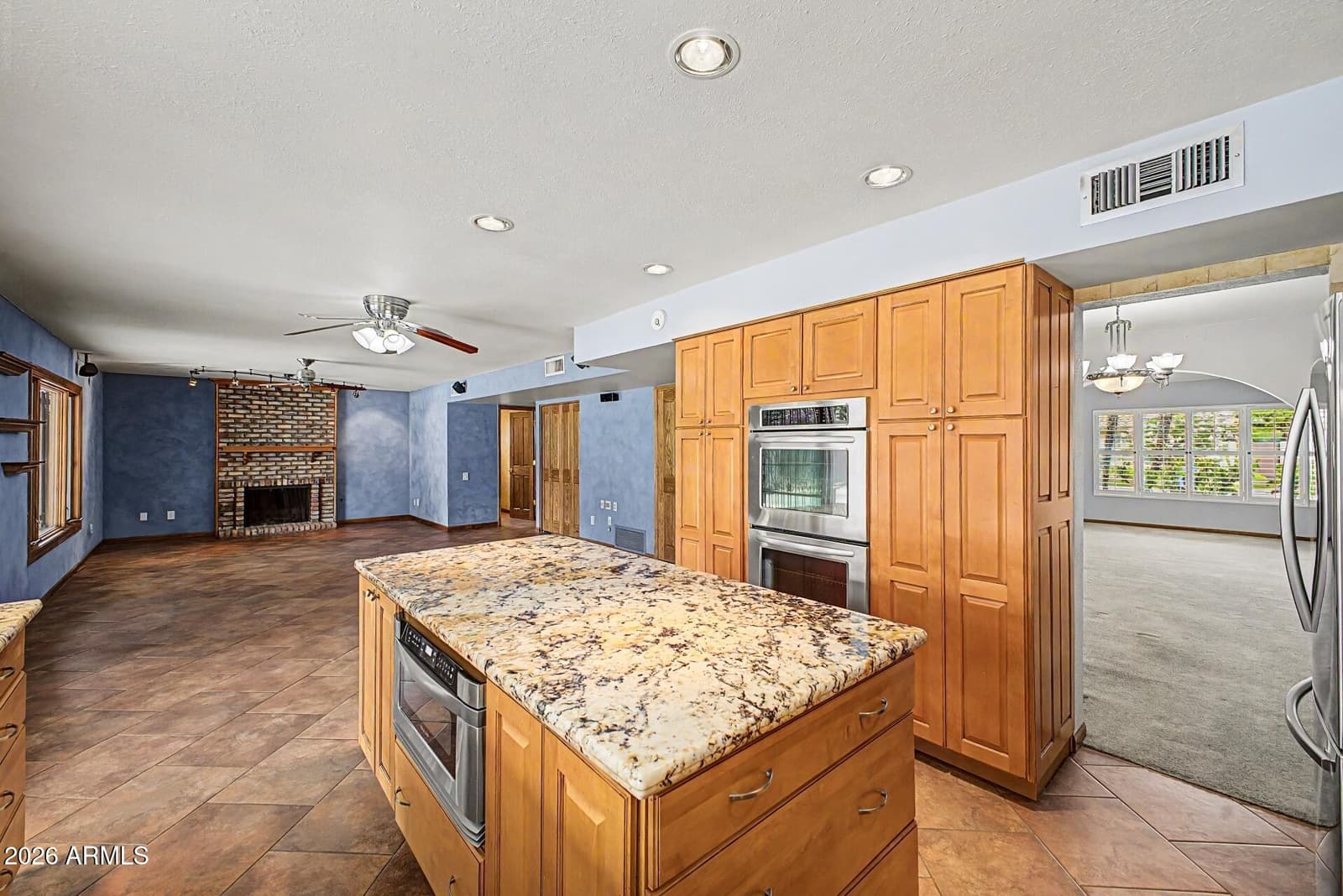 1539 E WESTWIND Way, Tempe, AZ 85283 — photo 12 of 60