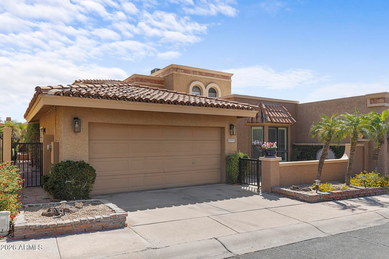 10805 N 9TH Place, Phoenix, AZ 85020 — photo 2 of 30