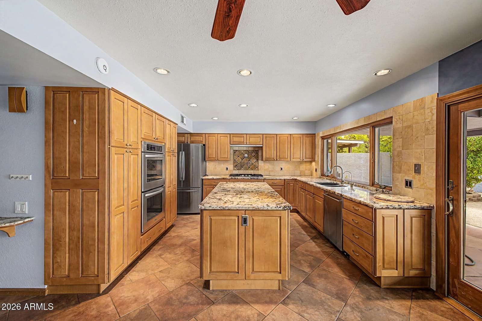 1539 E WESTWIND Way, Tempe, AZ 85283 — photo 15 of 60