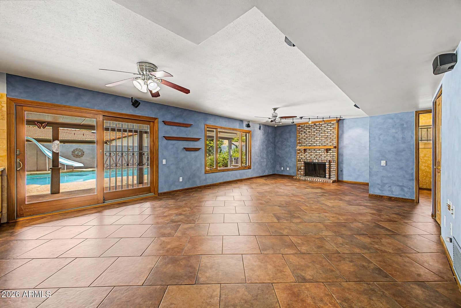 1539 E WESTWIND Way, Tempe, AZ 85283 — photo 16 of 60