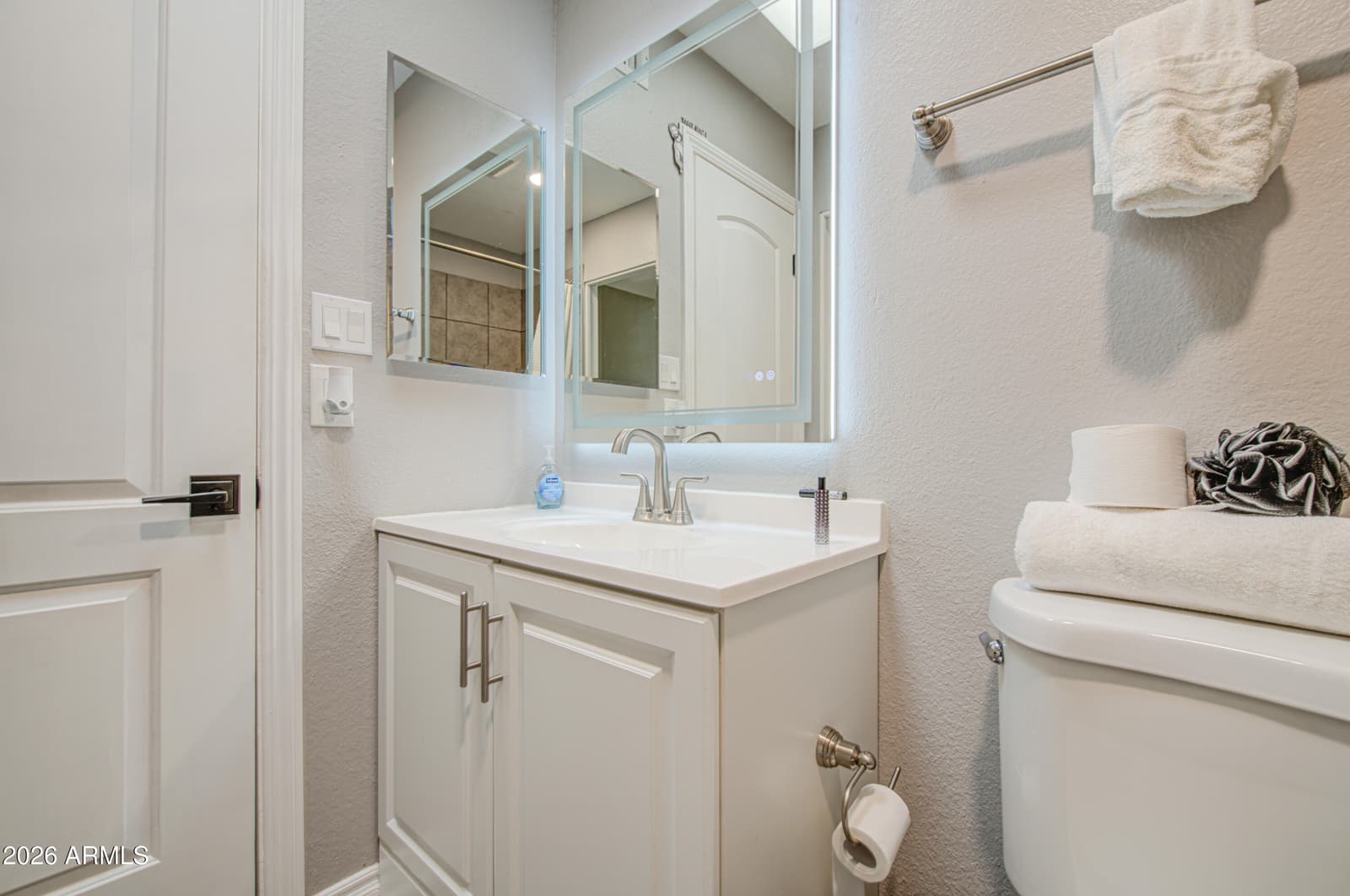 916 S HACIENDA Drive A, Tempe, AZ 85281 — photo 15 of 36