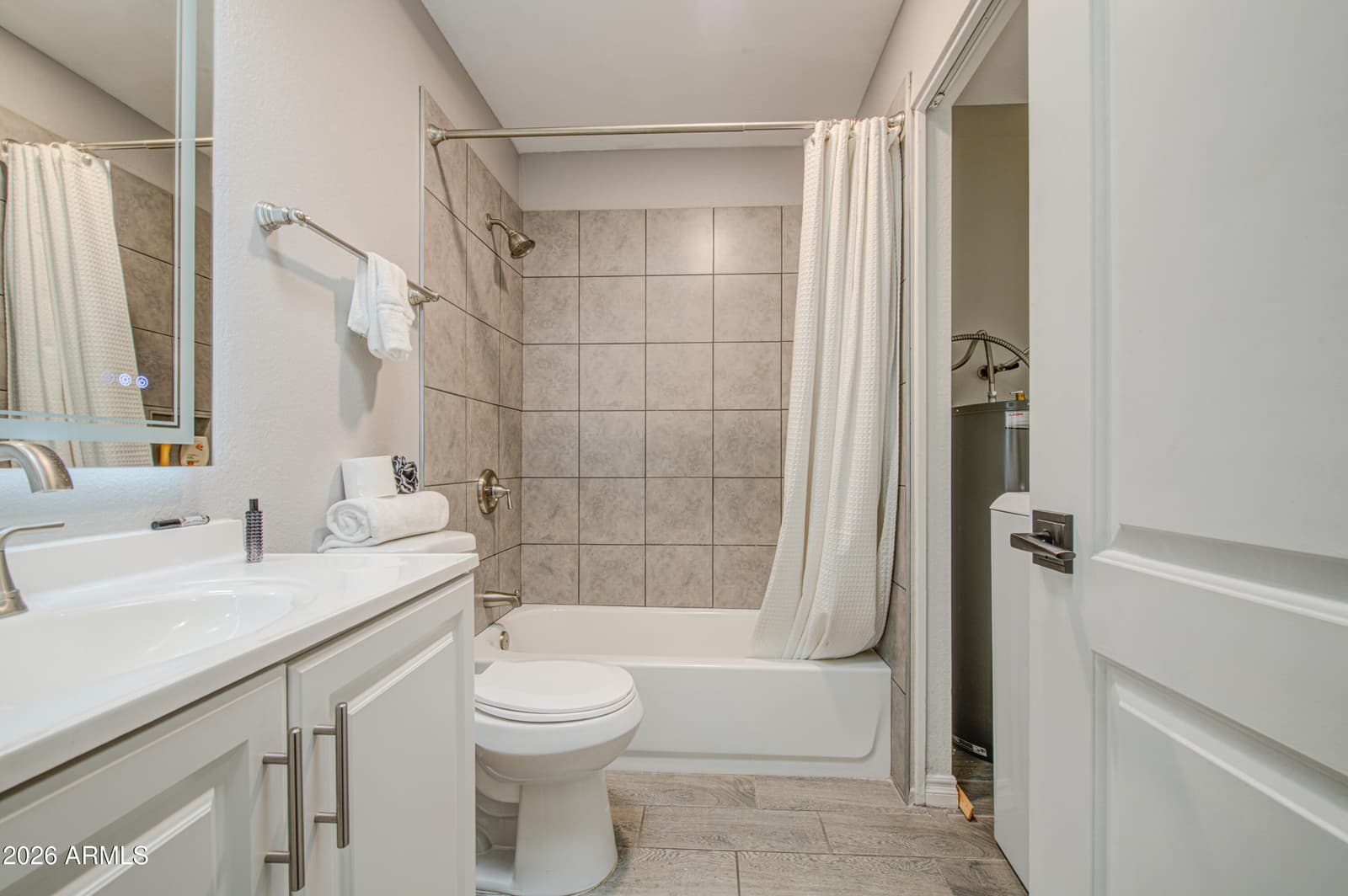 916 S HACIENDA Drive A, Tempe, AZ 85281 — photo 13 of 36