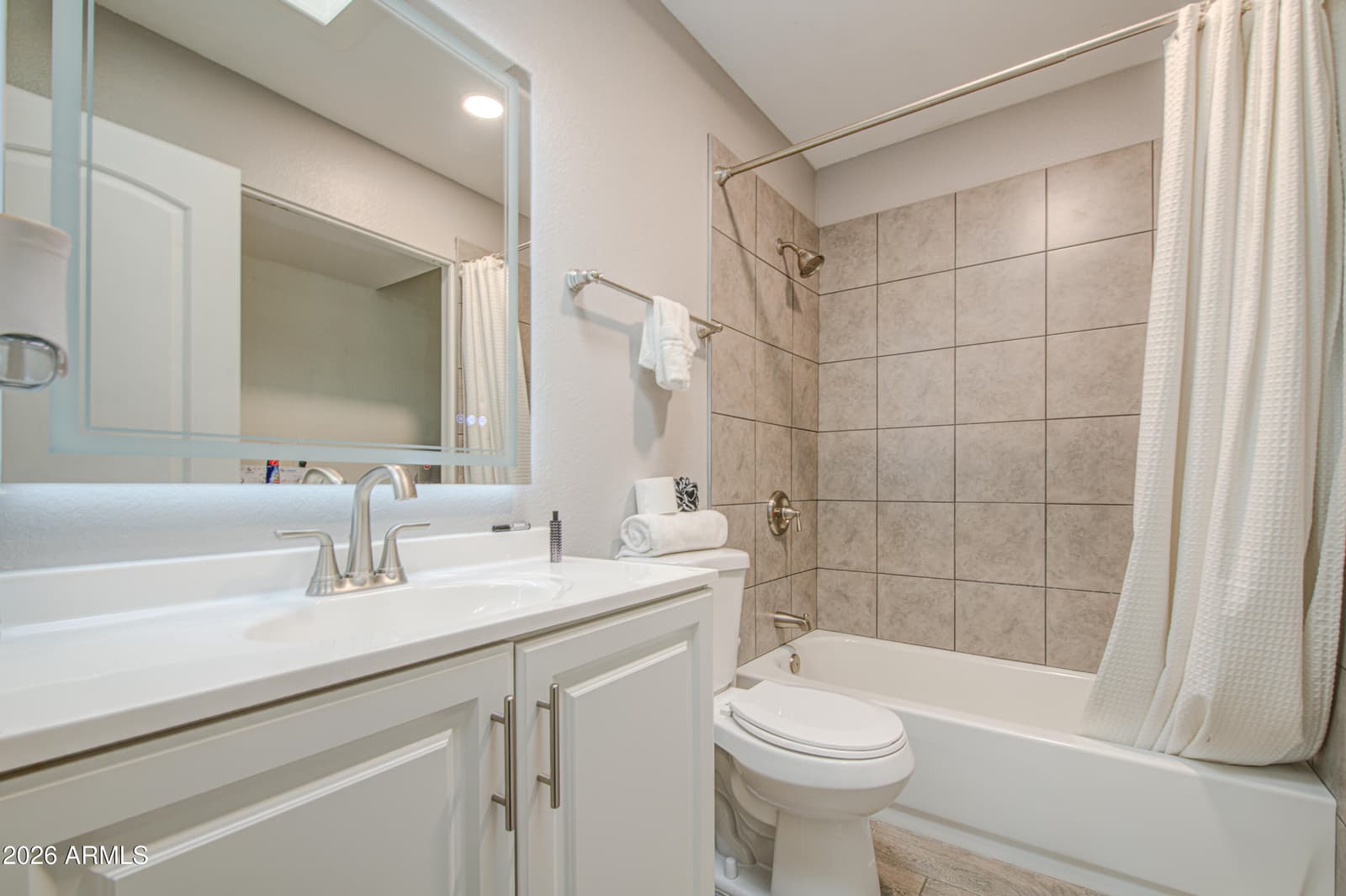 916 S HACIENDA Drive A, Tempe, AZ 85281 — photo 14 of 36