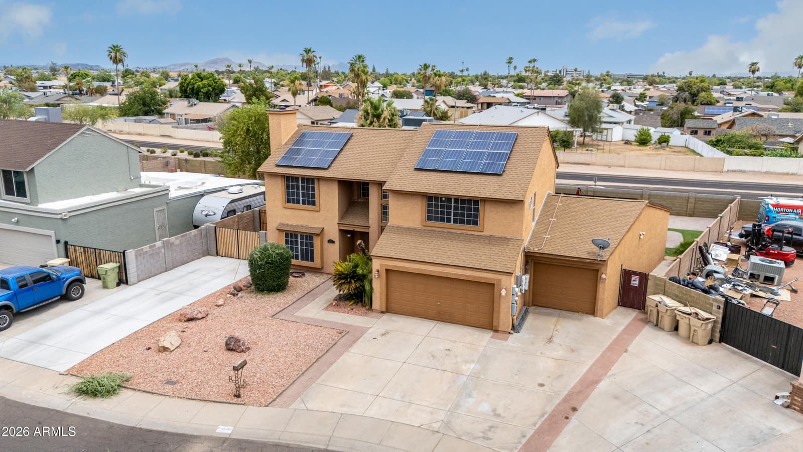 6207 W MAUI Lane, Glendale, AZ 85306 — photo 4 of 40