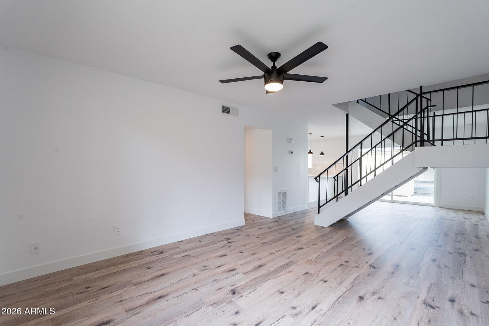 3909 S MILL Avenue, Tempe, AZ 85282 — photo 5 of 37
