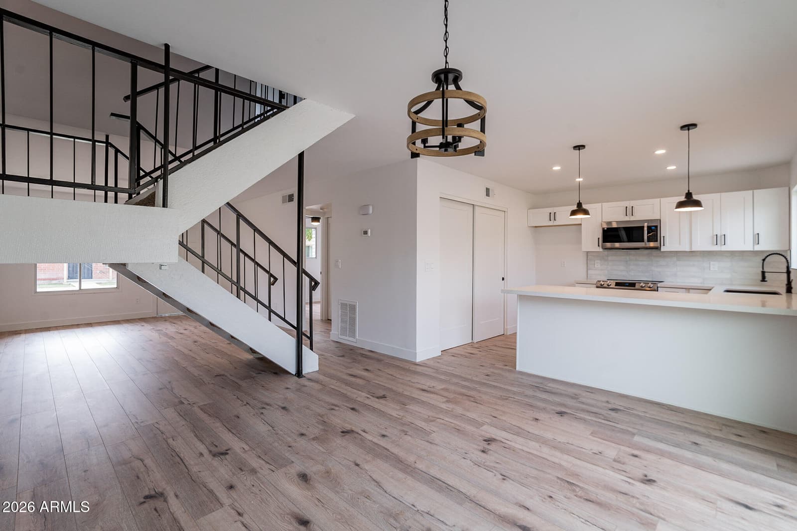 3909 S MILL Avenue, Tempe, AZ 85282 — photo 12 of 37