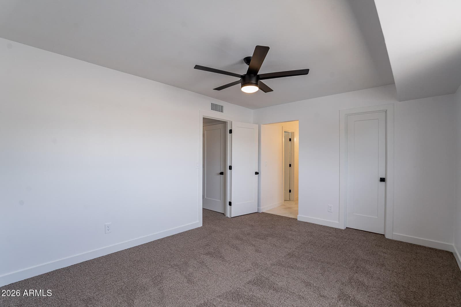 3909 S MILL Avenue, Tempe, AZ 85282 — photo 14 of 37