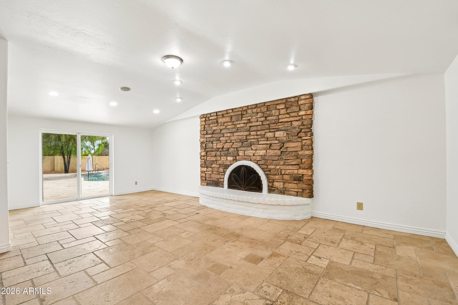 6325 E SWEETWATER Avenue, Scottsdale, AZ 85254 — photo 9 of 31