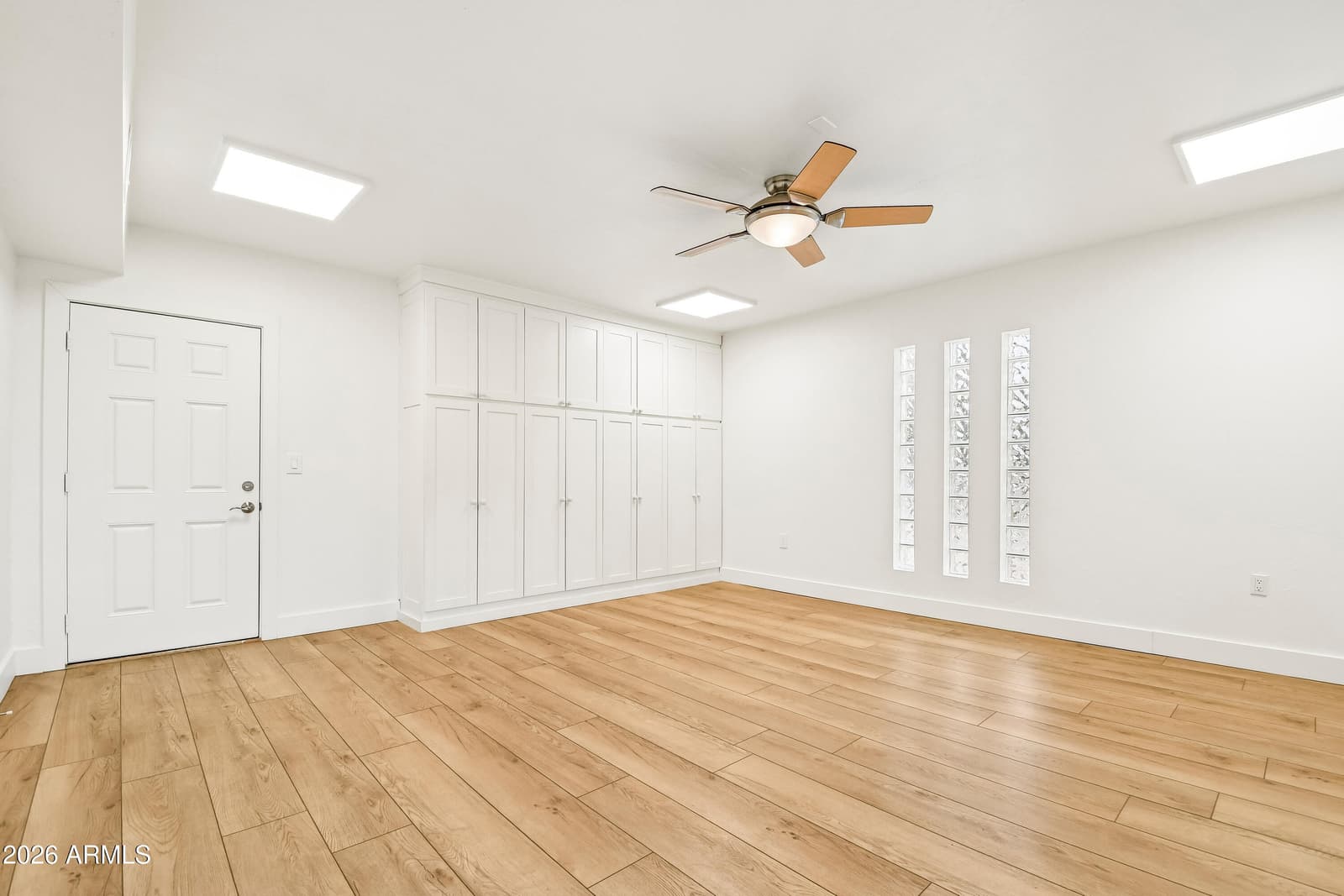 6325 E SWEETWATER Avenue, Scottsdale, AZ 85254 — photo 14 of 31