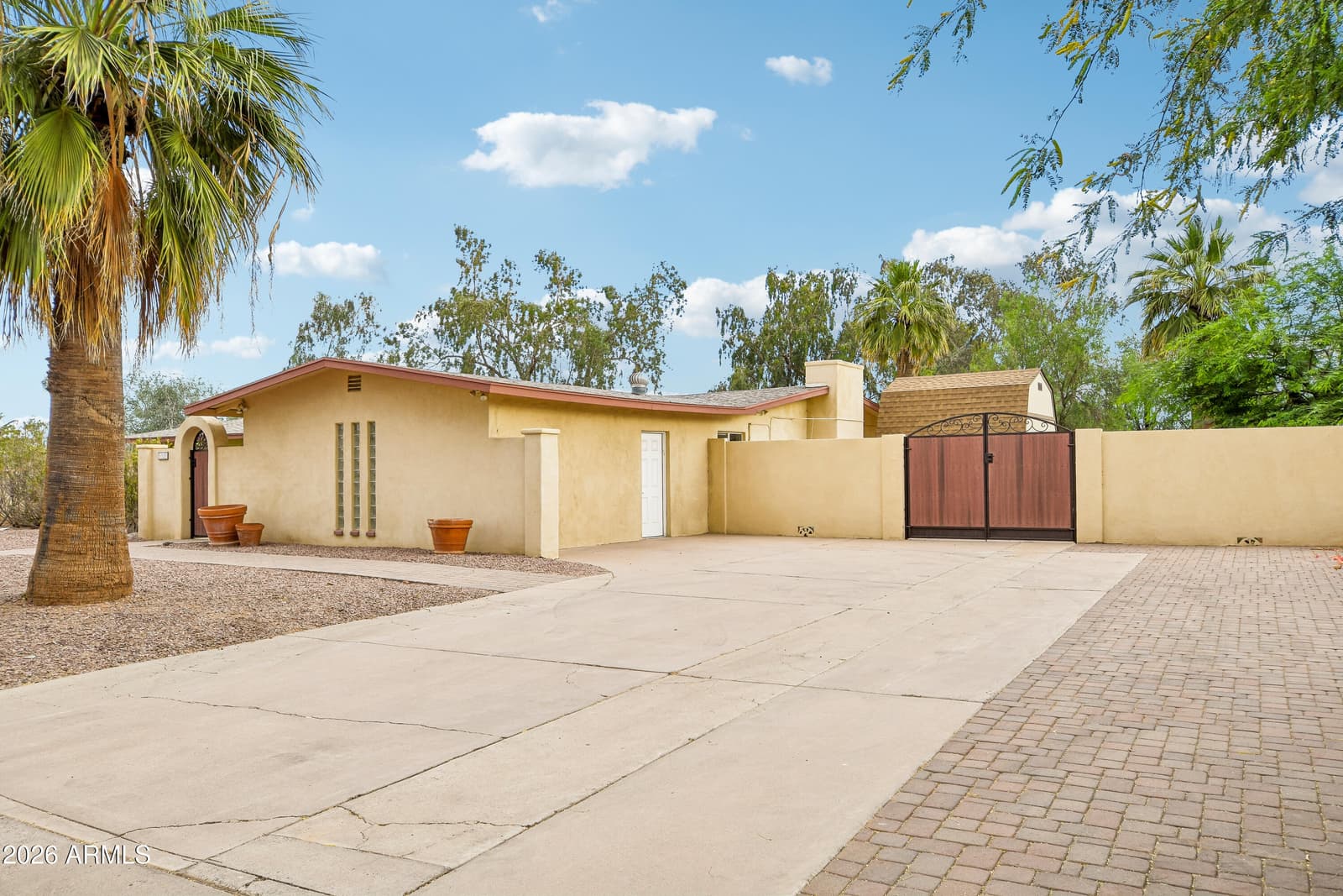 6325 E SWEETWATER Avenue, Scottsdale, AZ 85254 — photo 25 of 31